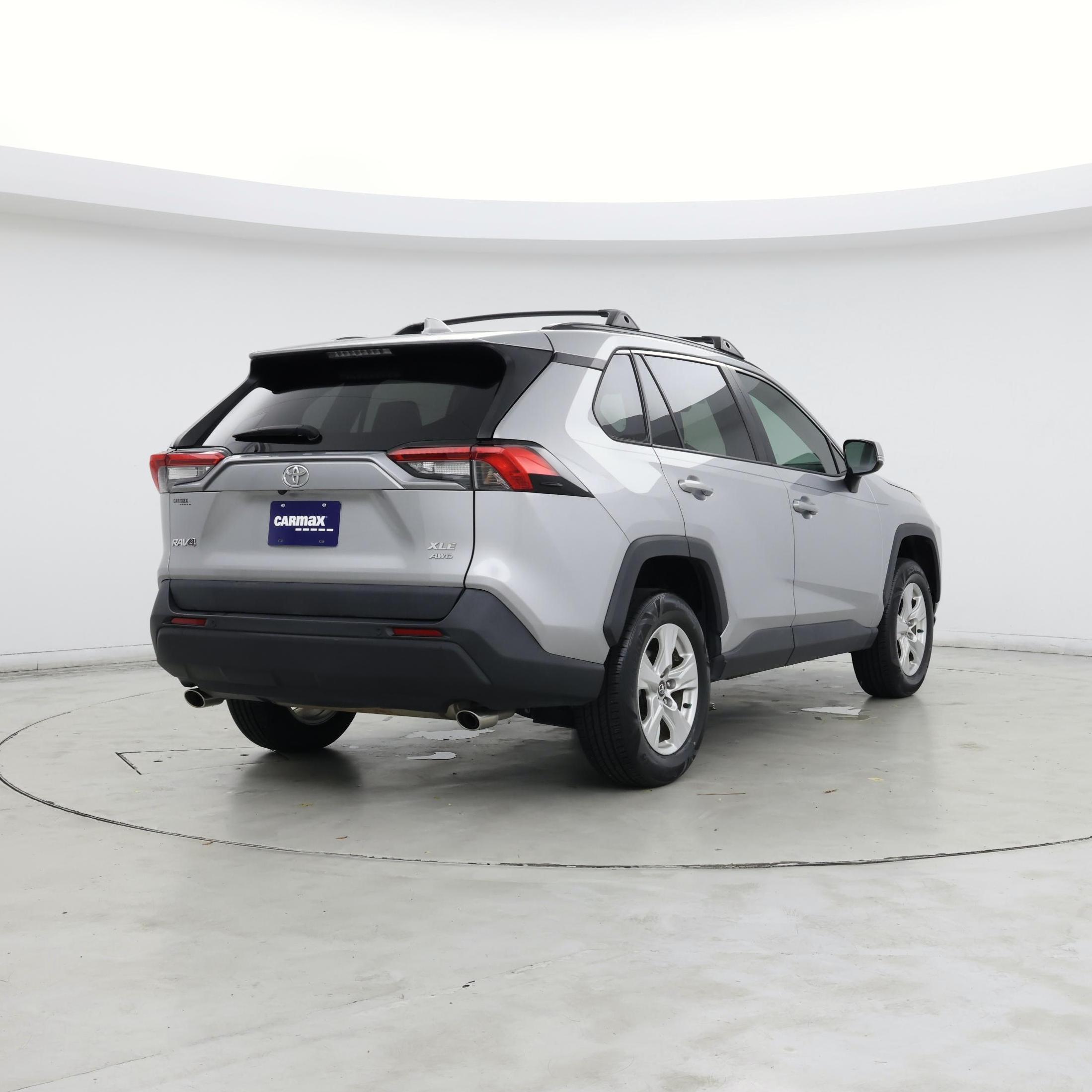 Thumbnail: 2020 Toyota RAV4 - 8