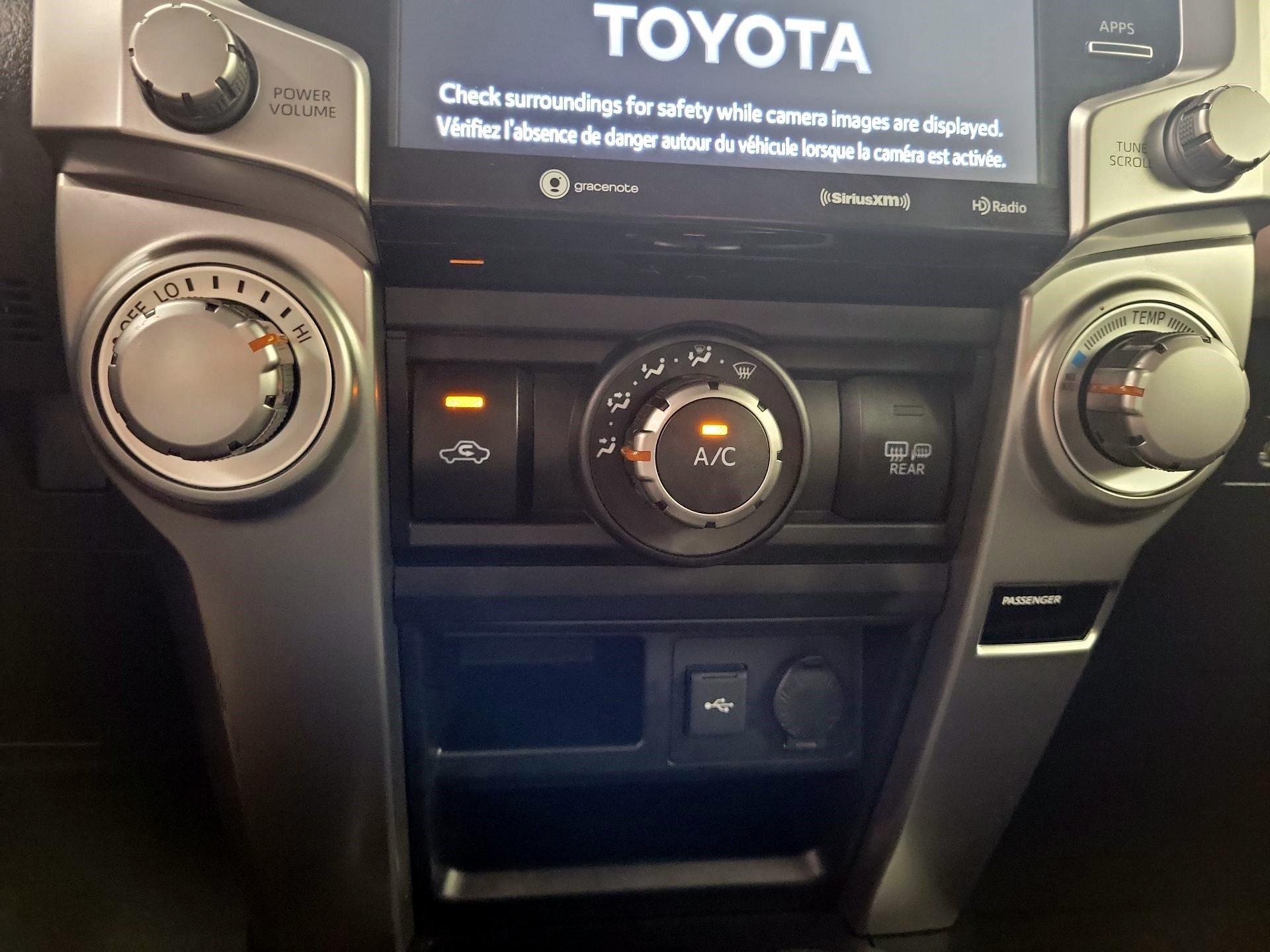 Thumbnail: 2020 Toyota 4Runner - 15