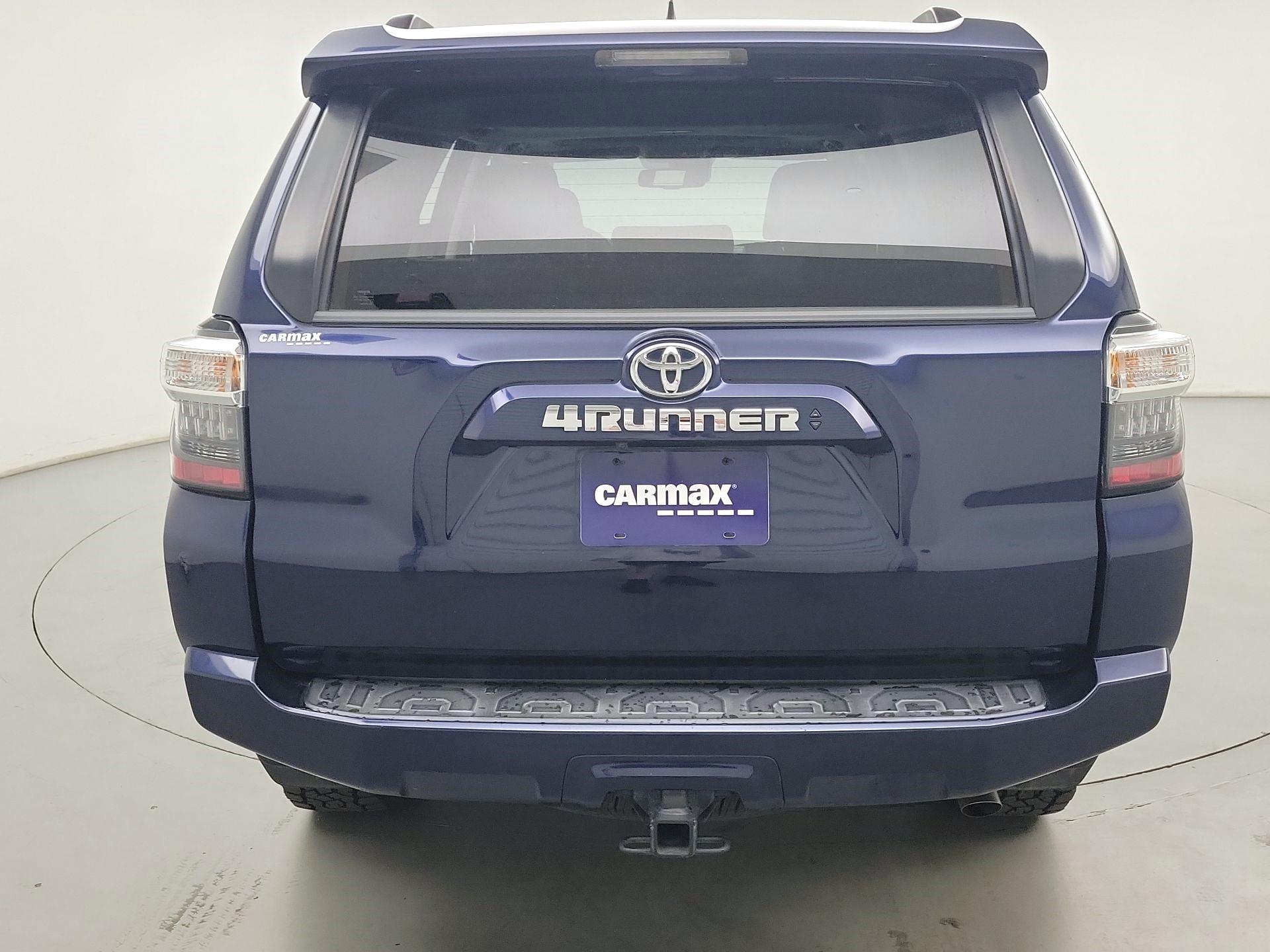 Thumbnail: 2020 Toyota 4Runner - 6