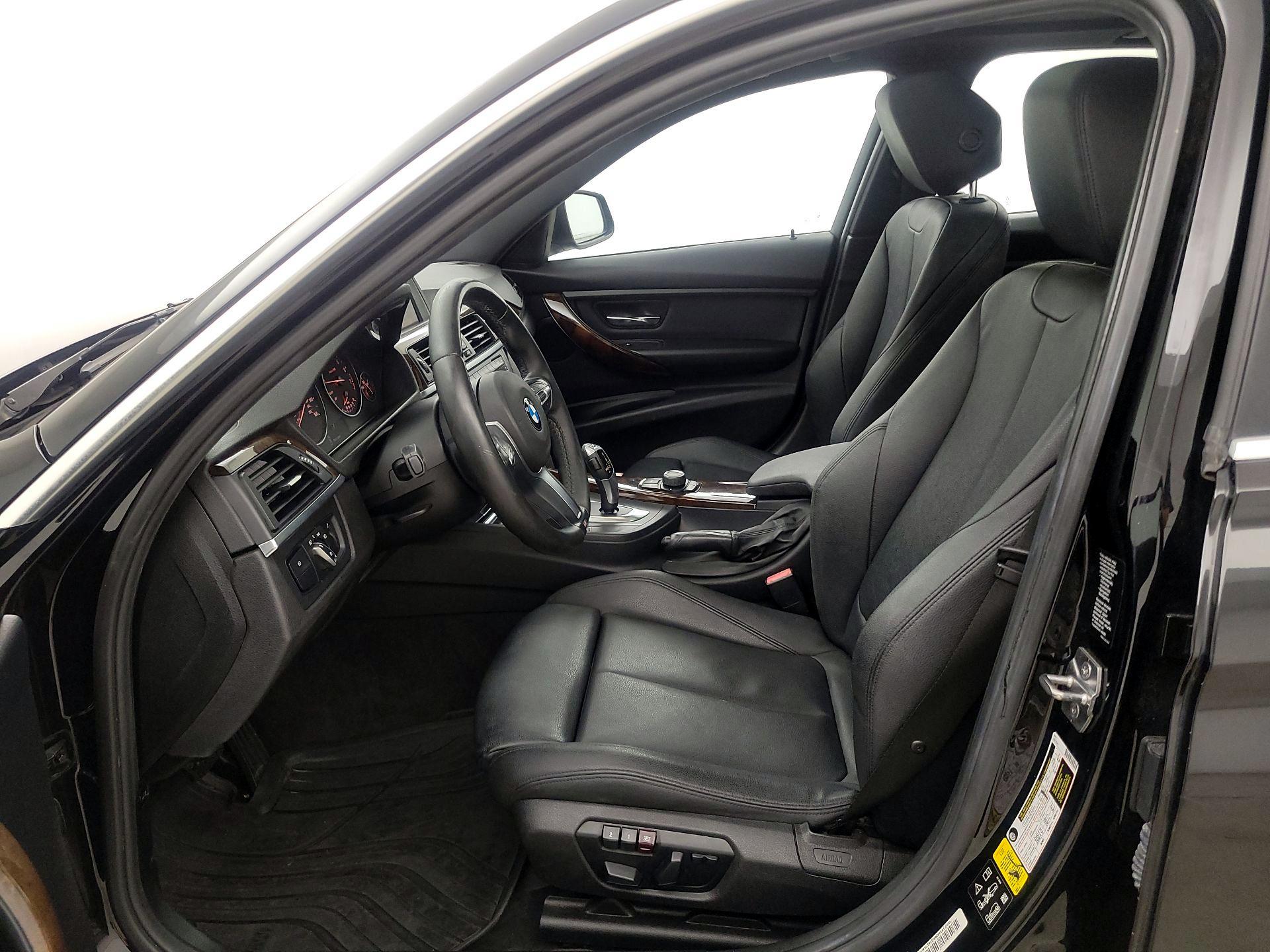 Thumbnail: 2015 BMW 3 Series - 11