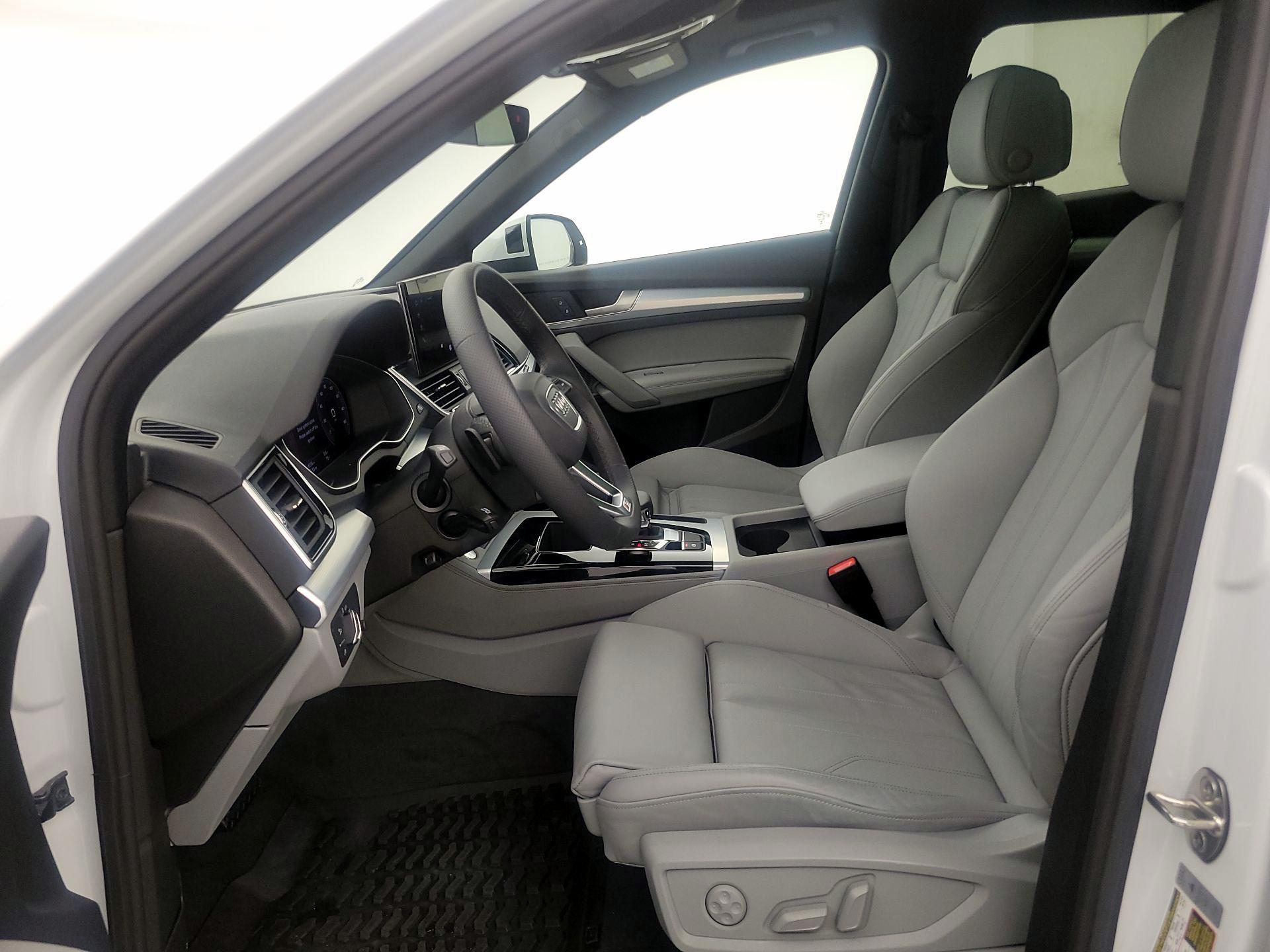 Thumbnail: 2024 Audi Q5 - 11
