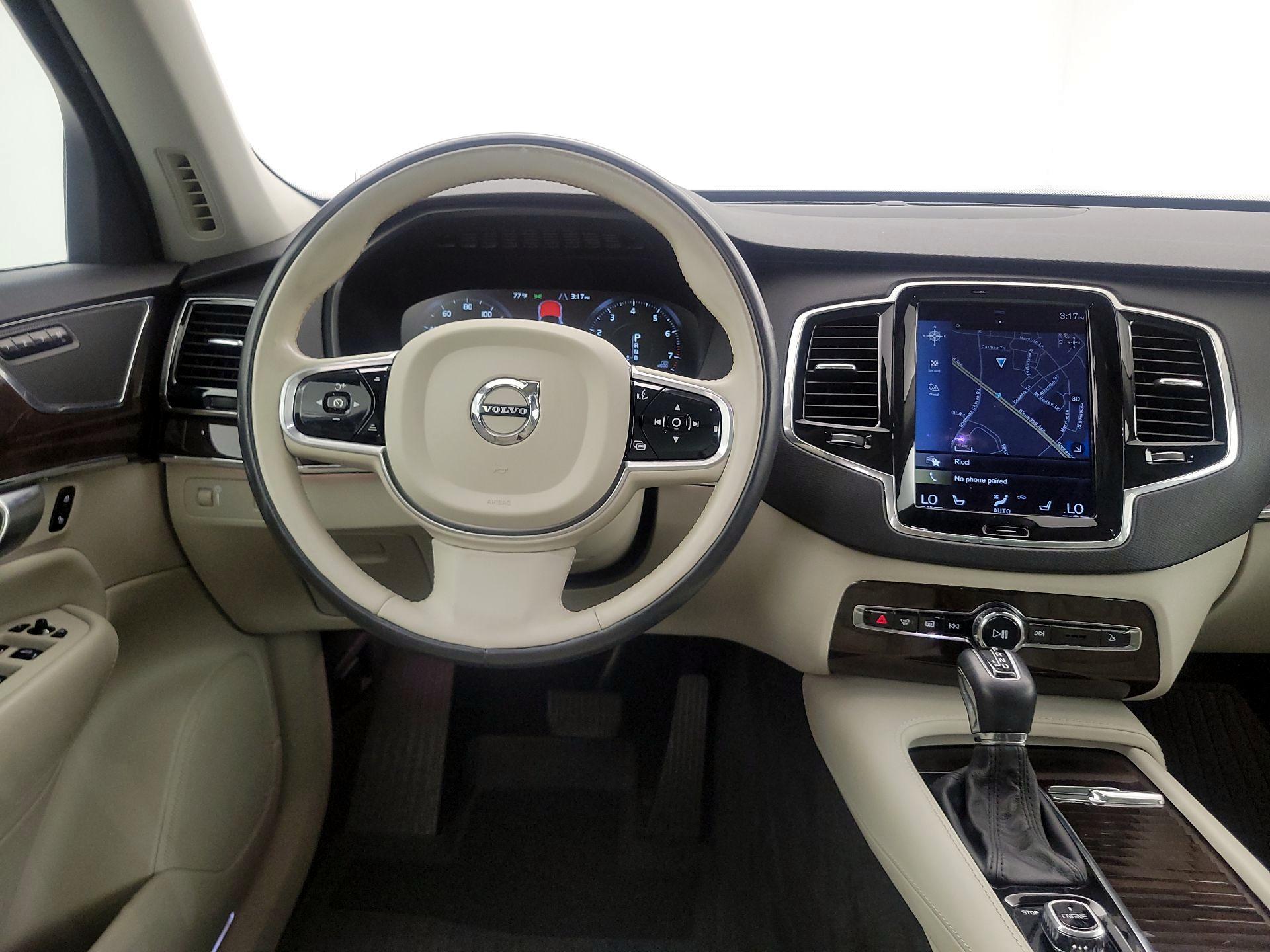 Thumbnail: 2017 Volvo XC90 - 10