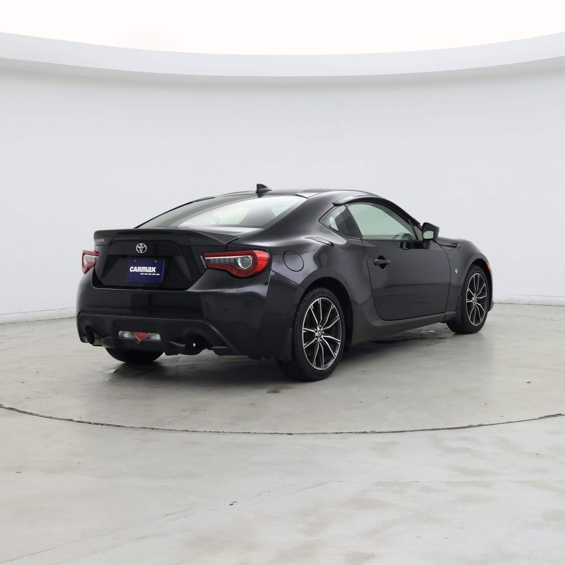 Thumbnail: 2017 Toyota 86 - 8