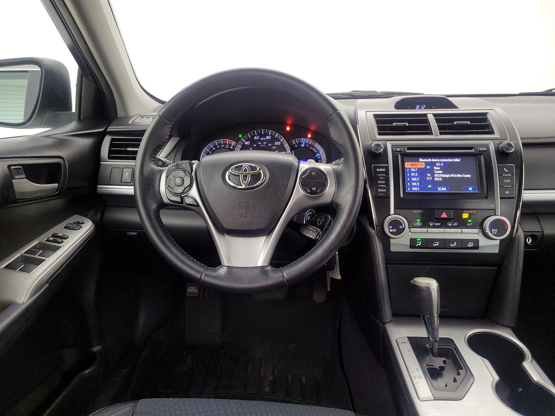 Thumbnail: 2014 Toyota Camry - 10