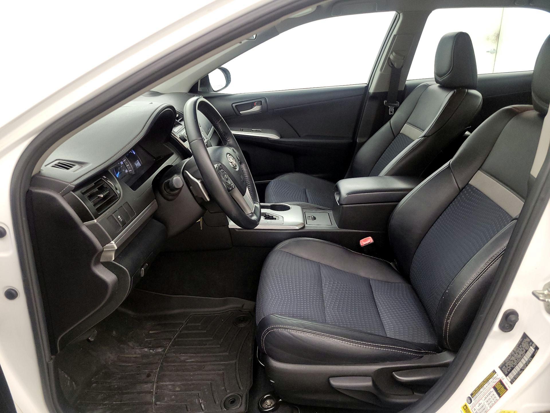 Thumbnail: 2014 Toyota Camry - 11