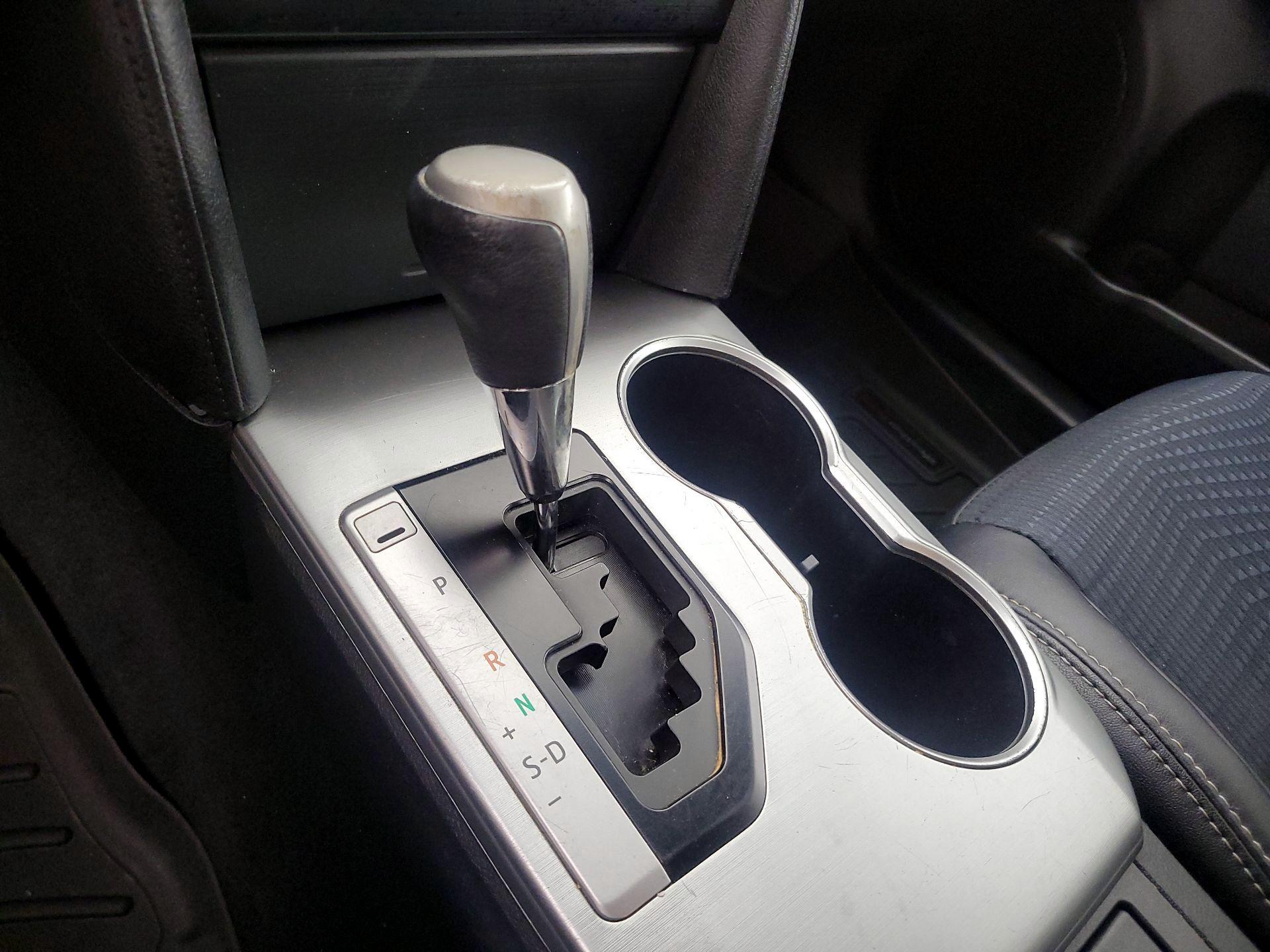 Thumbnail: 2014 Toyota Camry - 16