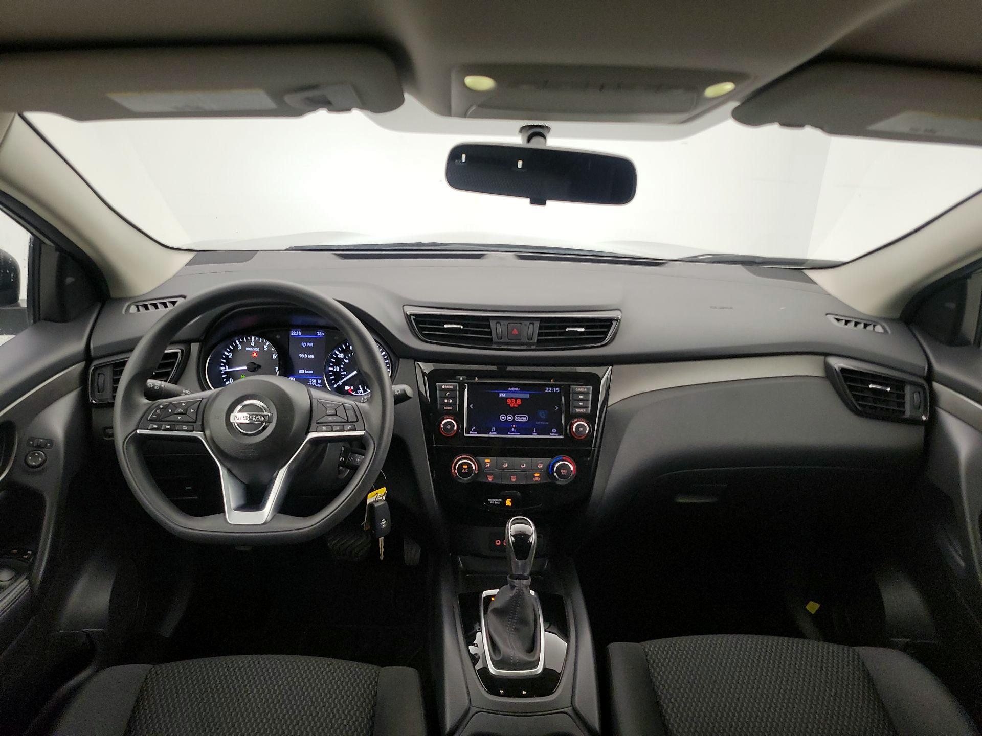 Thumbnail: 2019 Nissan Rogue Sport - 9