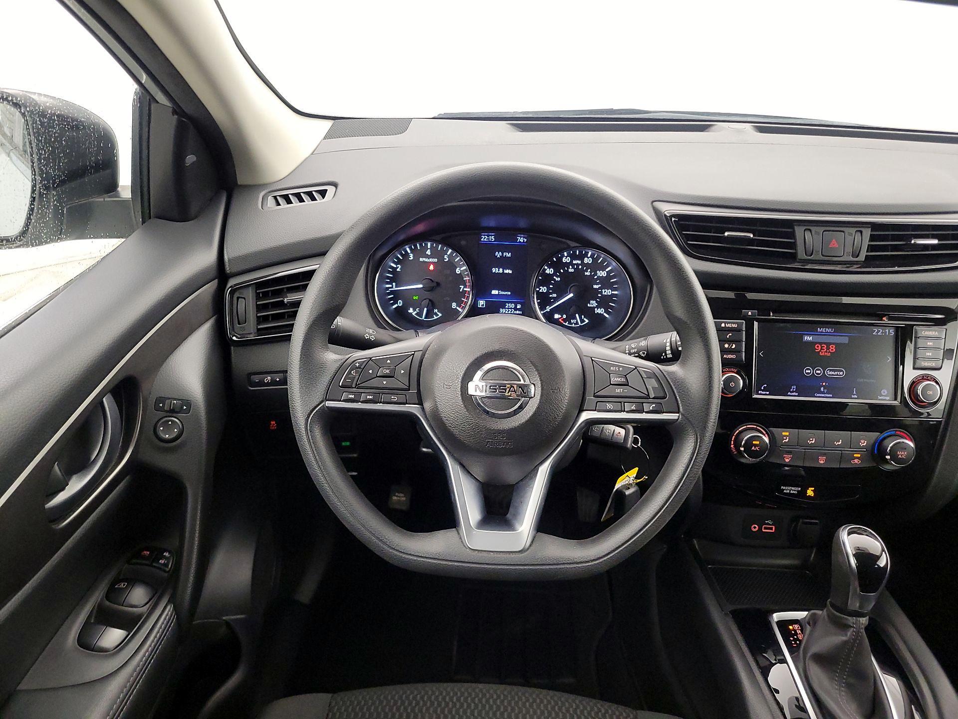 Thumbnail: 2019 Nissan Rogue Sport - 10