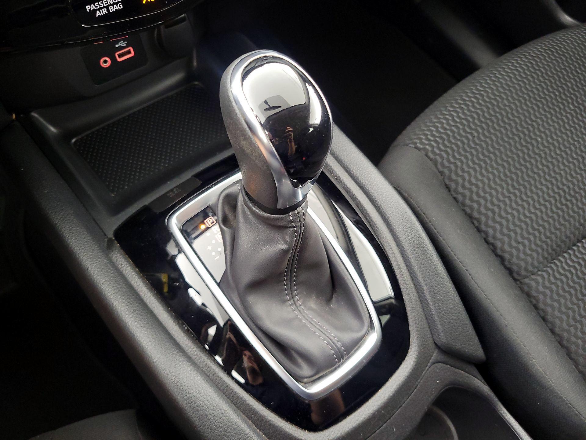 Thumbnail: 2019 Nissan Rogue Sport - 17