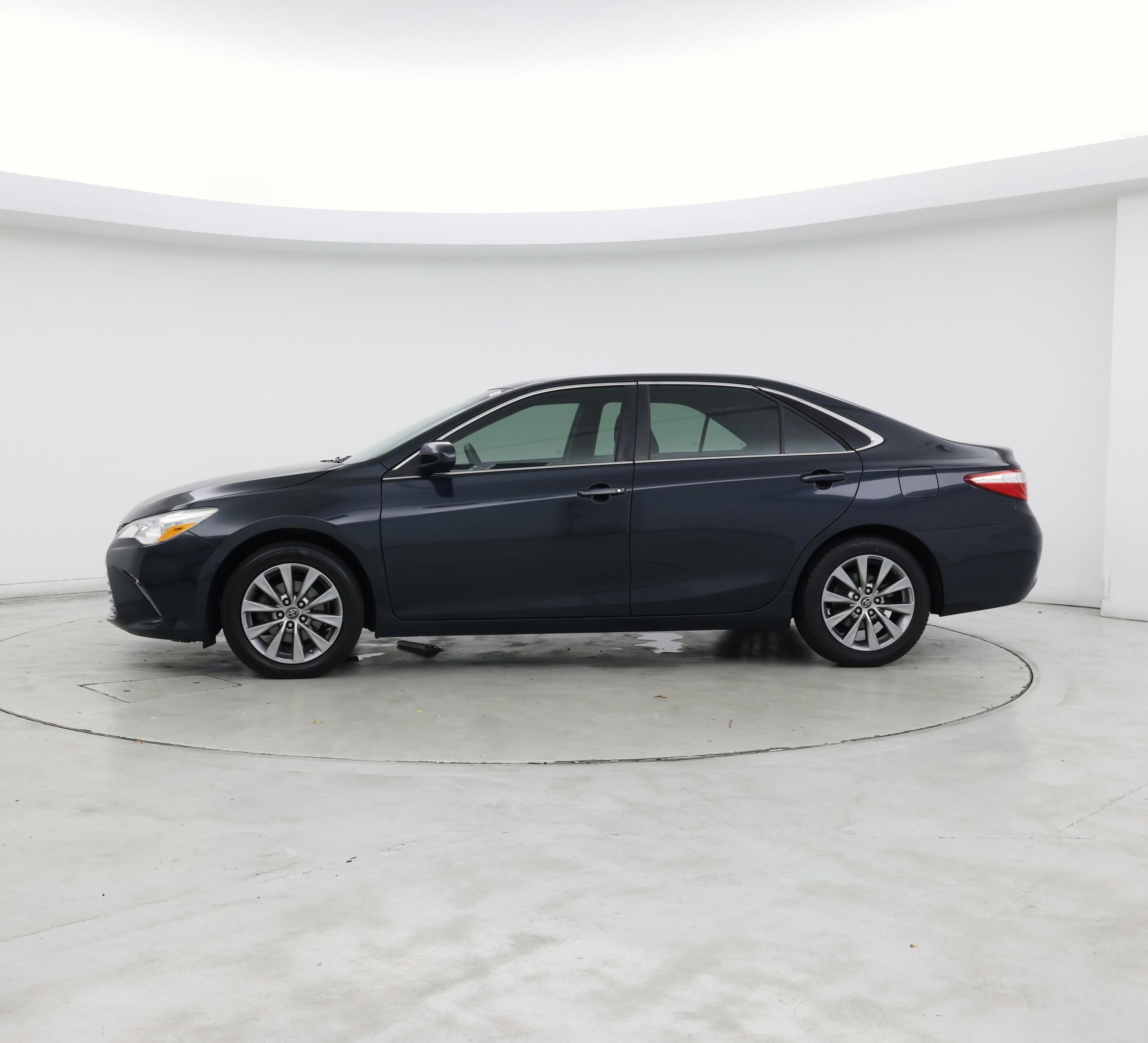Thumbnail: 2015 Toyota Camry - 3
