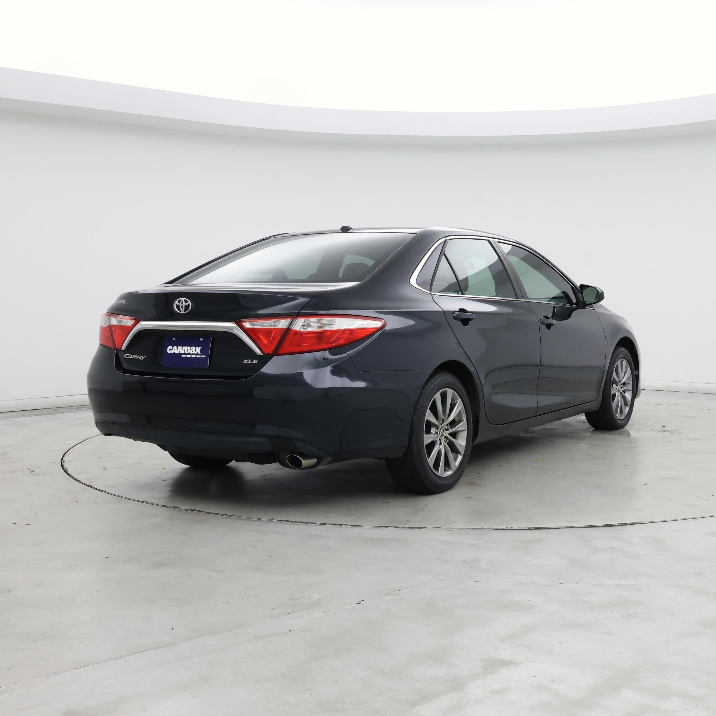 Thumbnail: 2015 Toyota Camry - 8