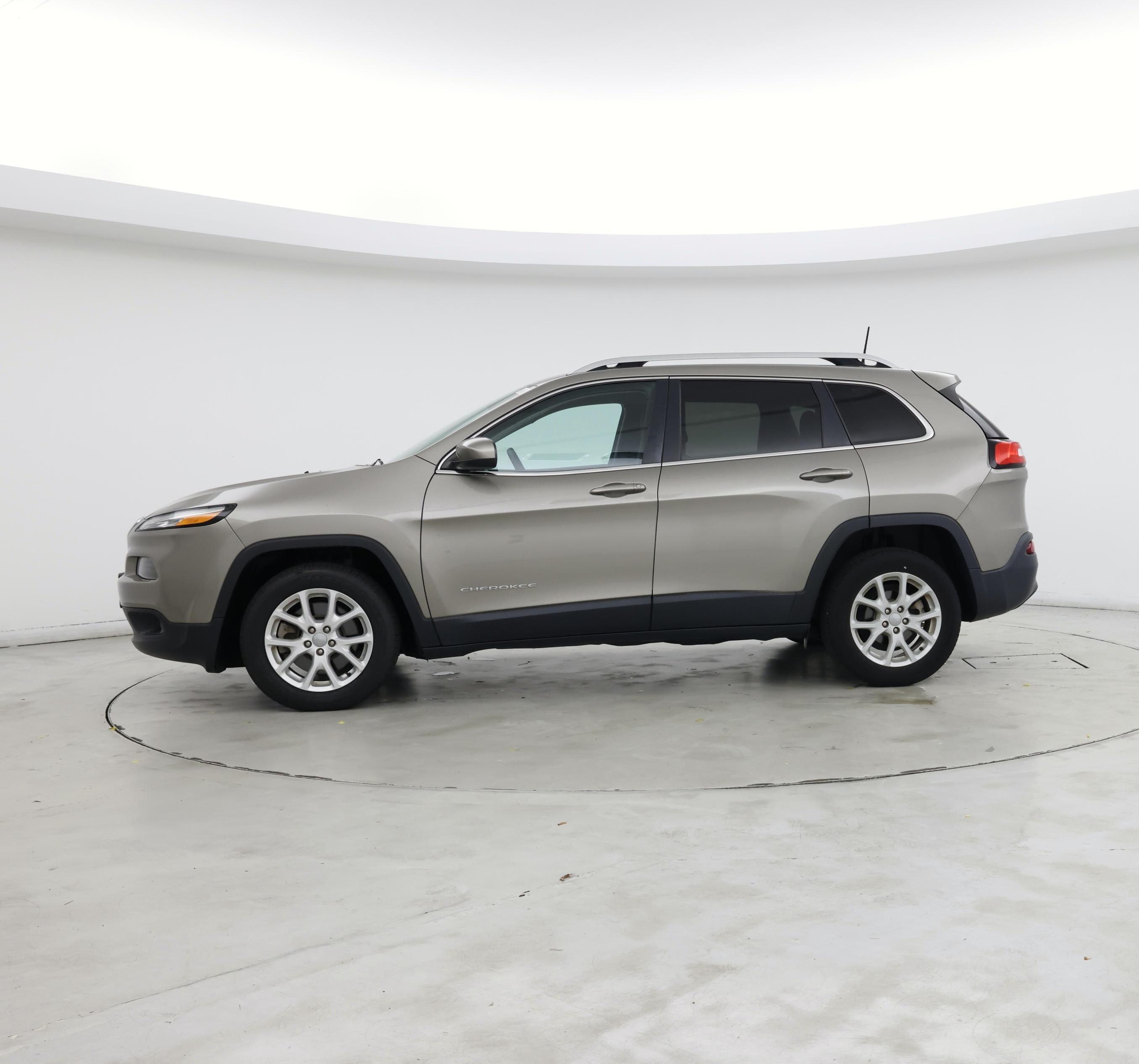 Thumbnail: 2016 Jeep Cherokee - 3