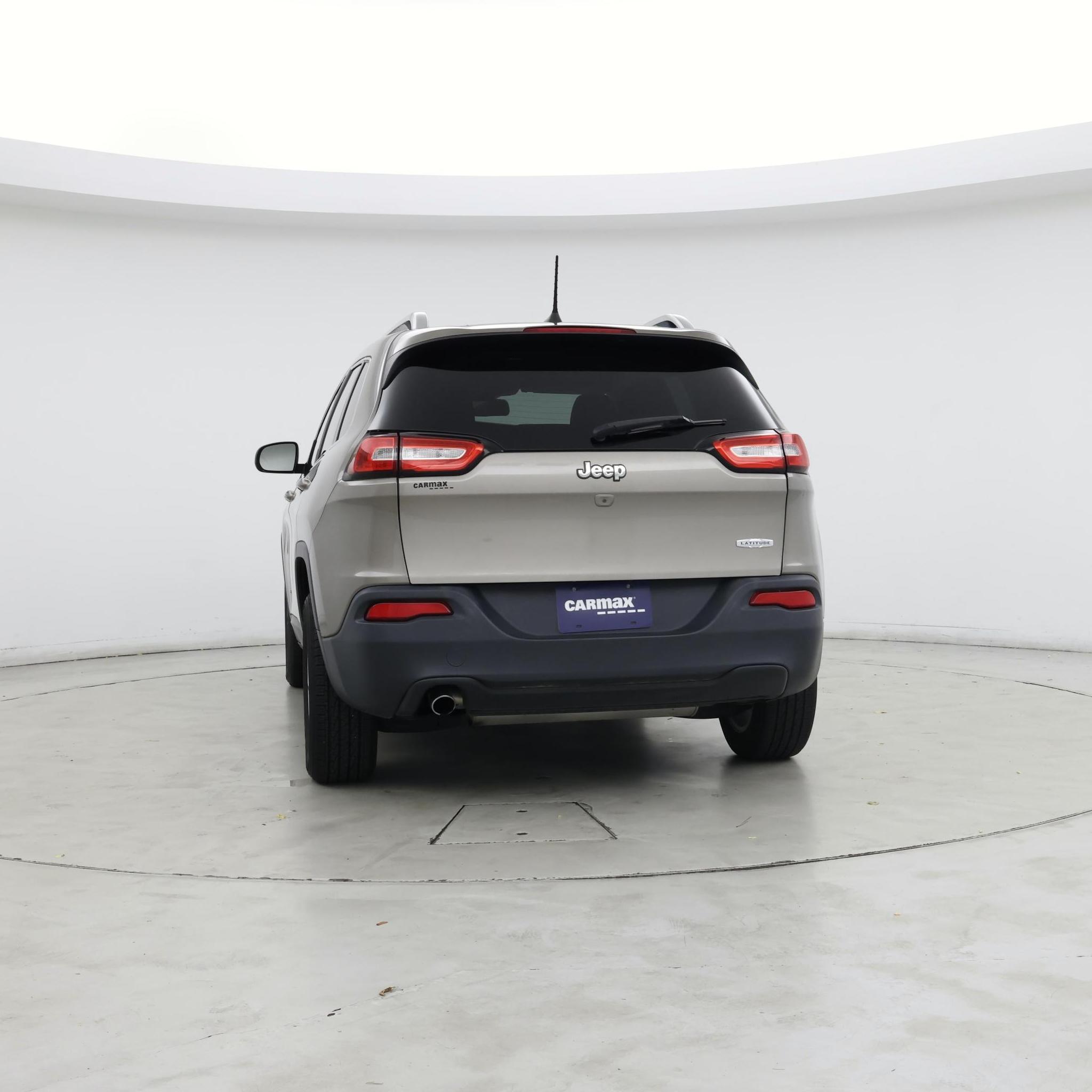 Thumbnail: 2016 Jeep Cherokee - 6