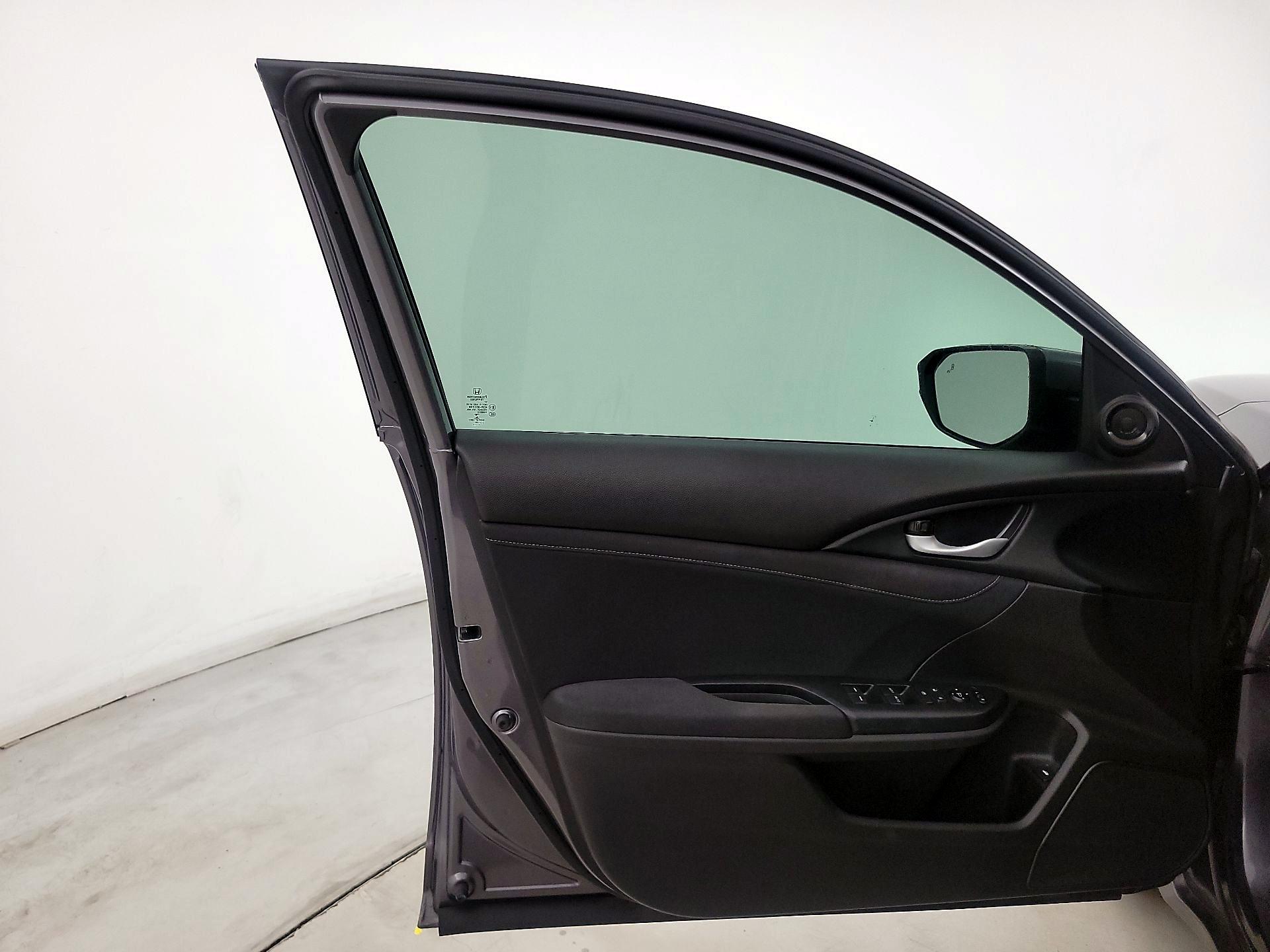 Thumbnail: 2021 Honda Insight - 12