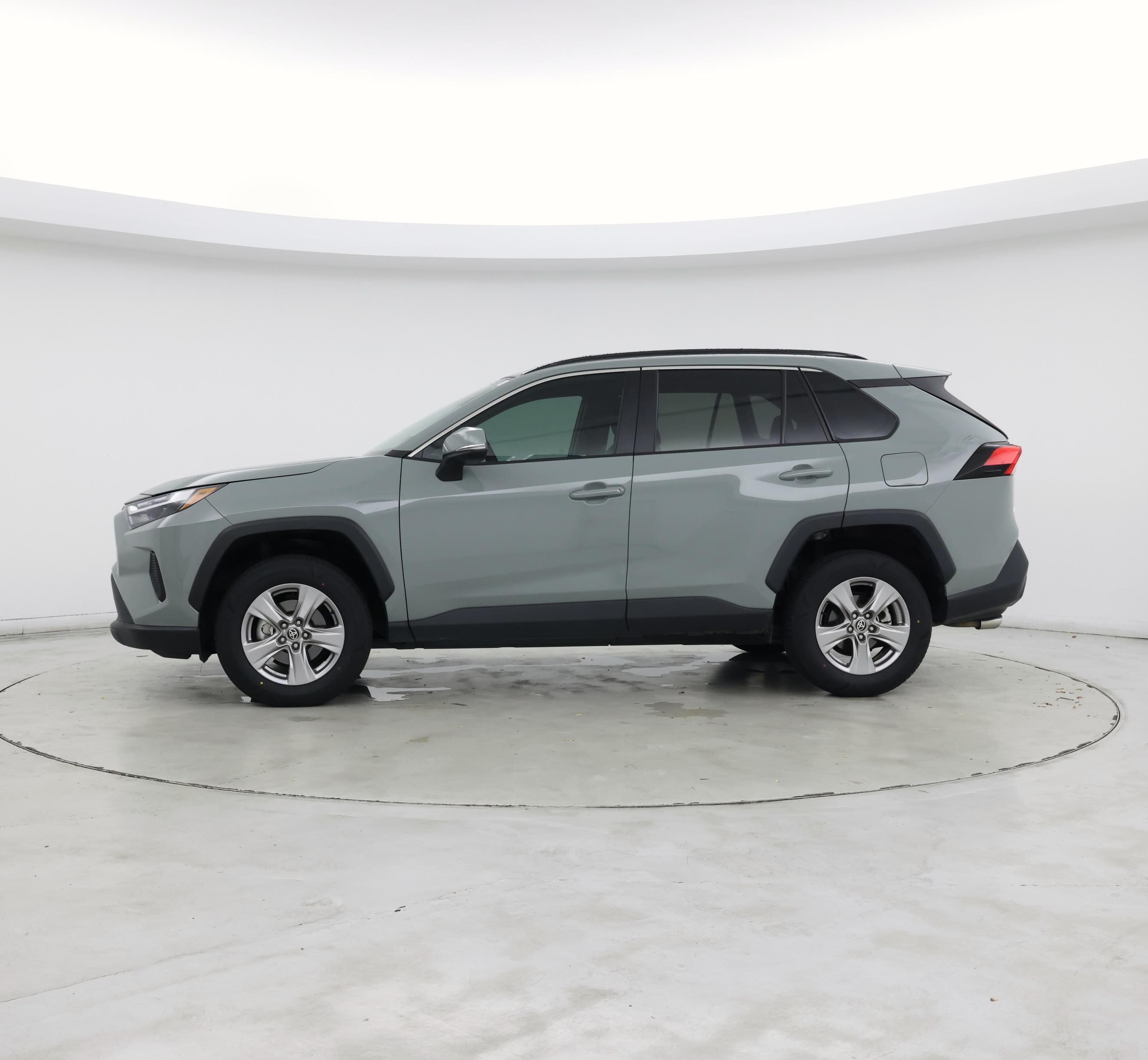 Thumbnail: 2022 Toyota RAV4 - 3