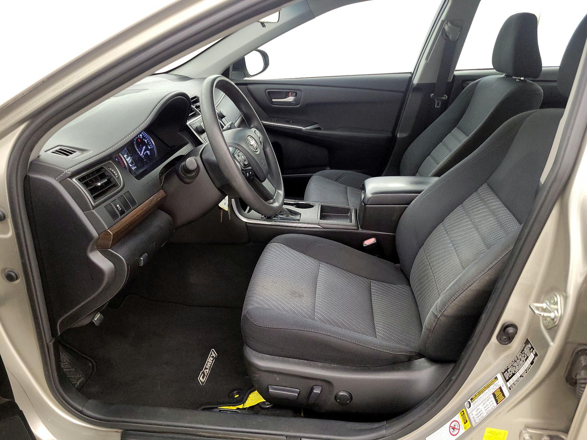 Thumbnail: 2016 Toyota Camry - 11