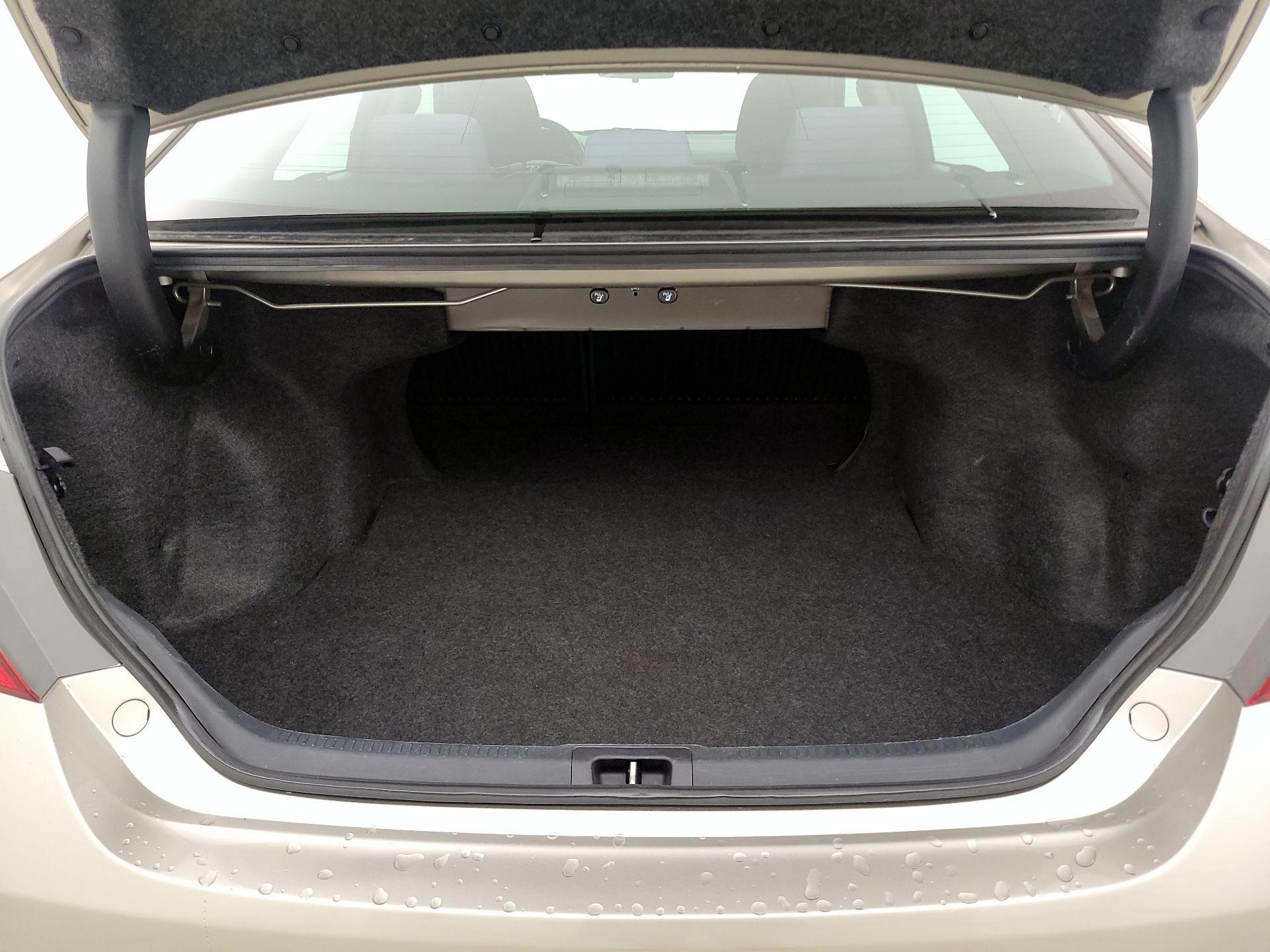 Thumbnail: 2016 Toyota Camry - 20