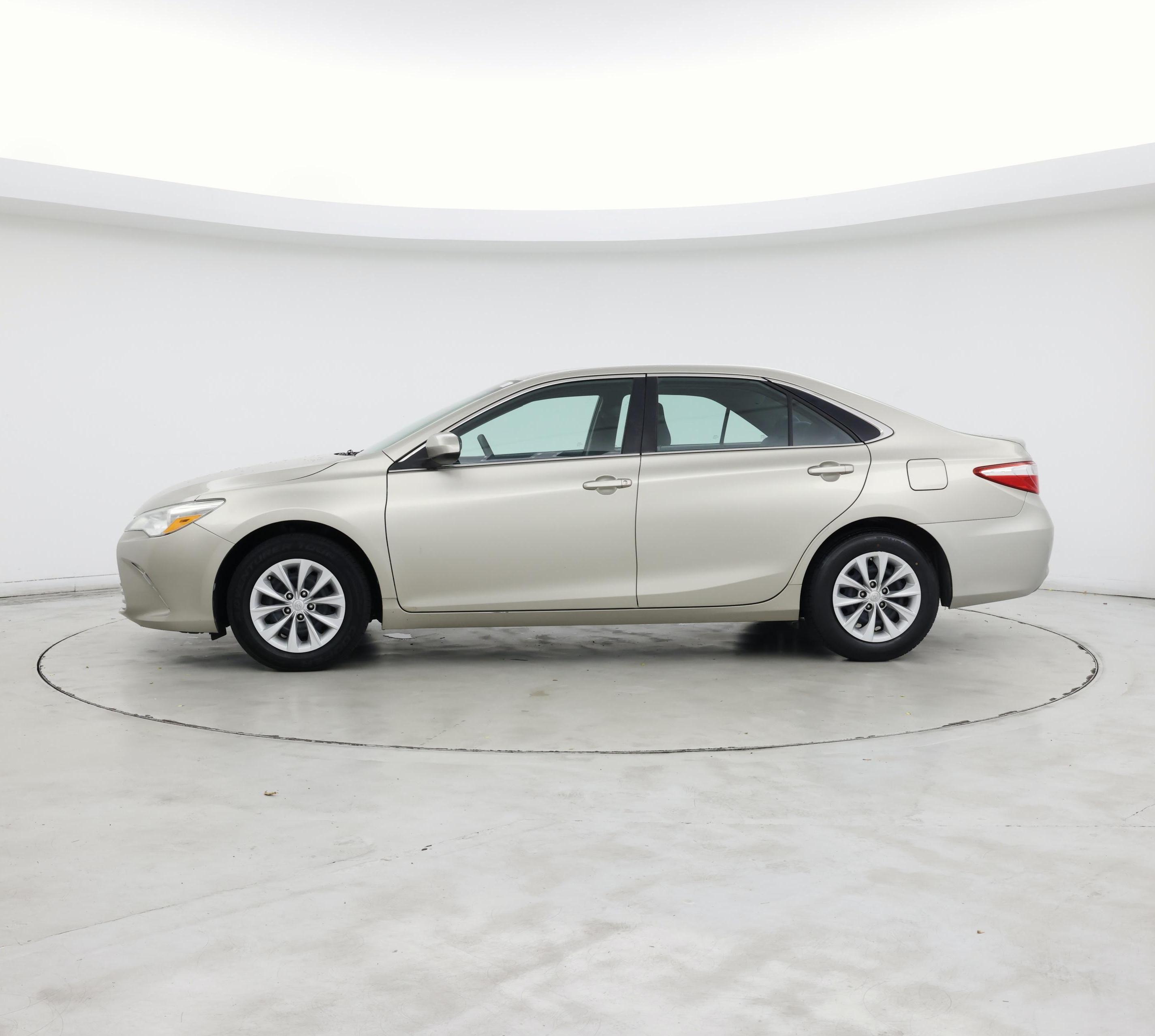 Thumbnail: 2016 Toyota Camry - 3