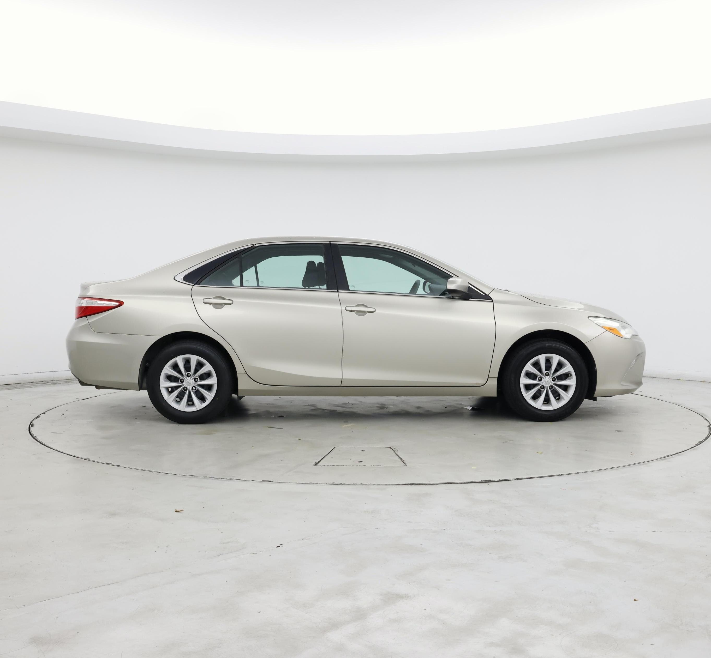 Thumbnail: 2016 Toyota Camry - 7