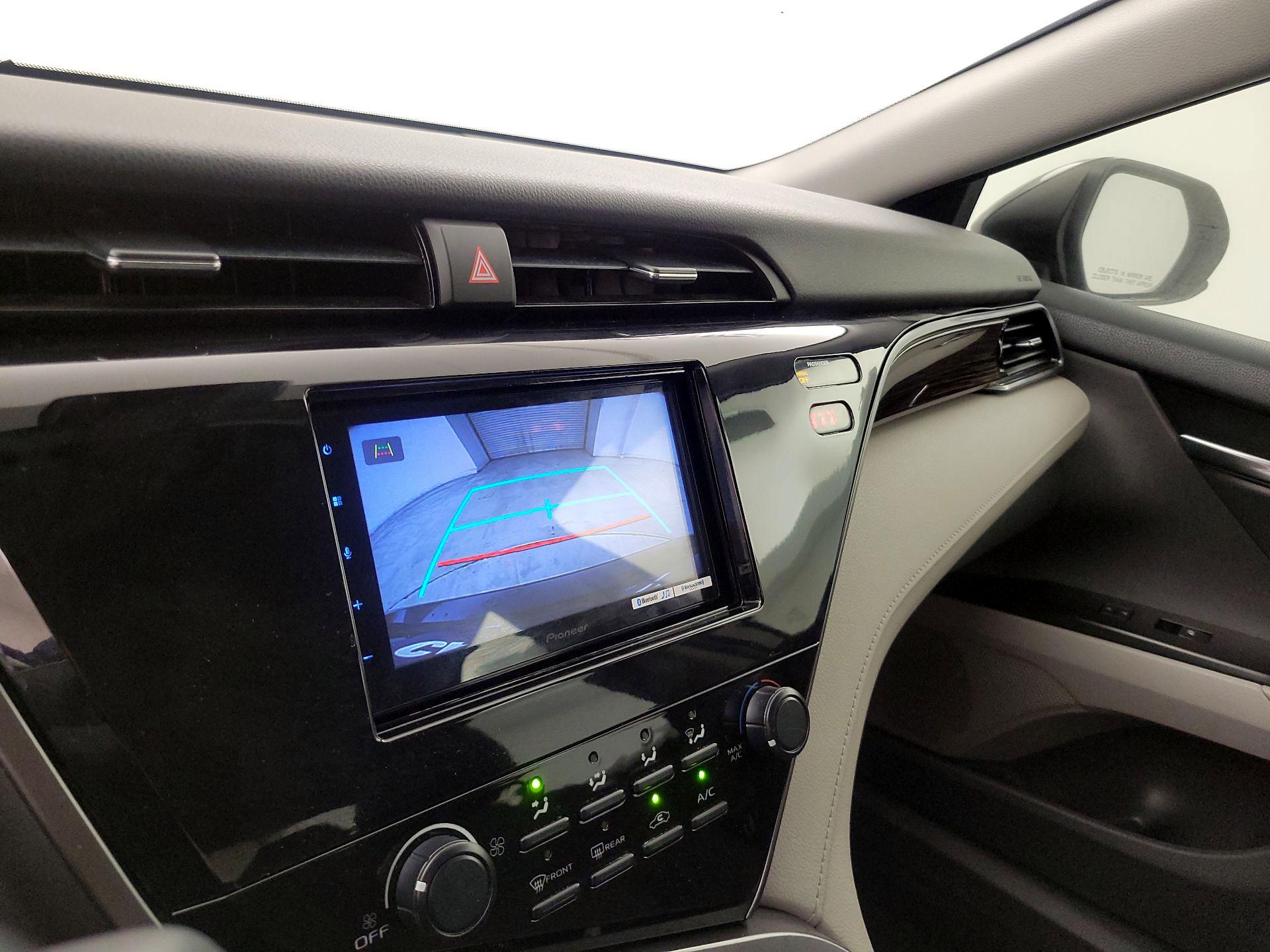 Thumbnail: 2019 Toyota Camry - 14
