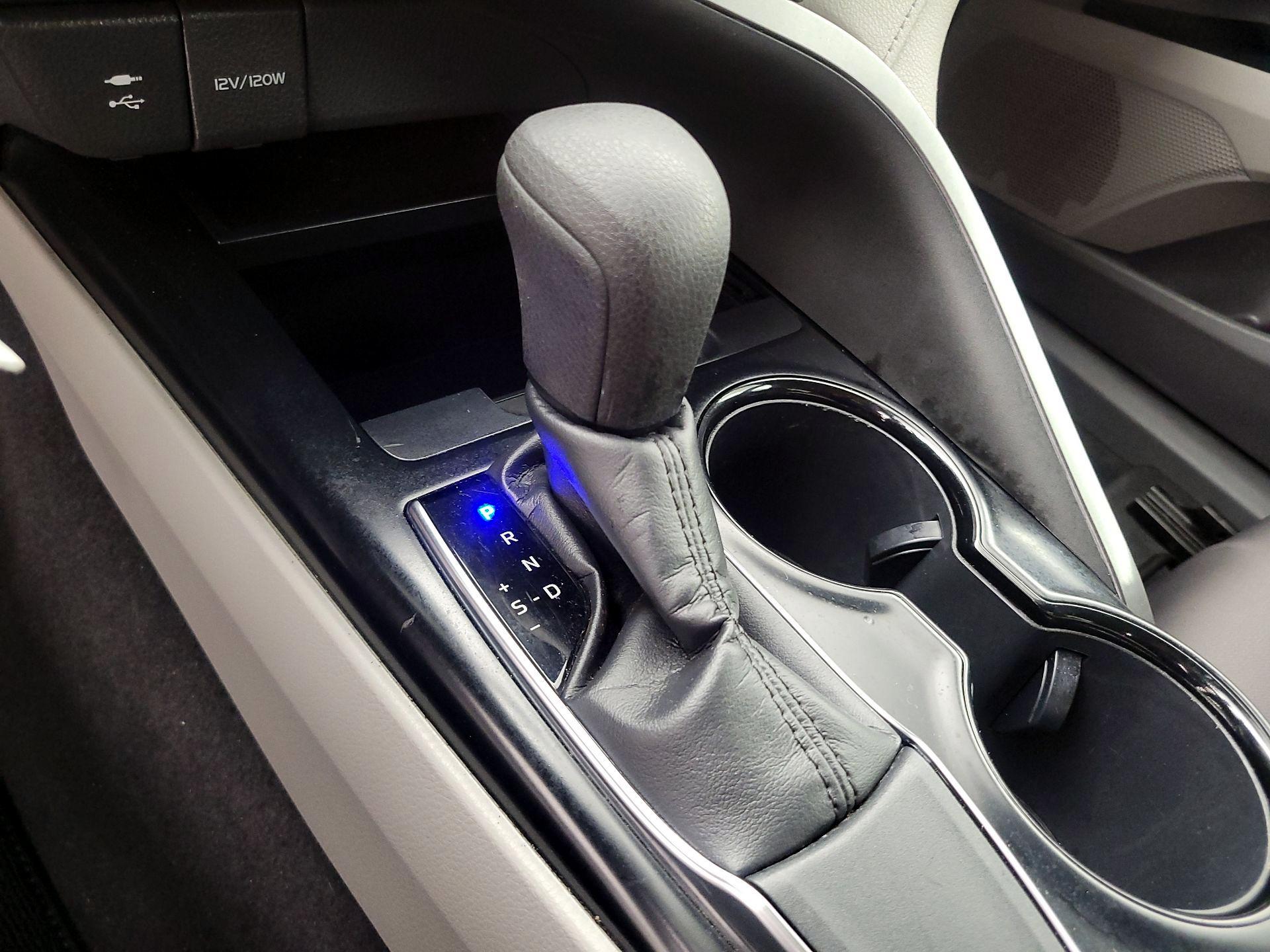 Thumbnail: 2019 Toyota Camry - 17