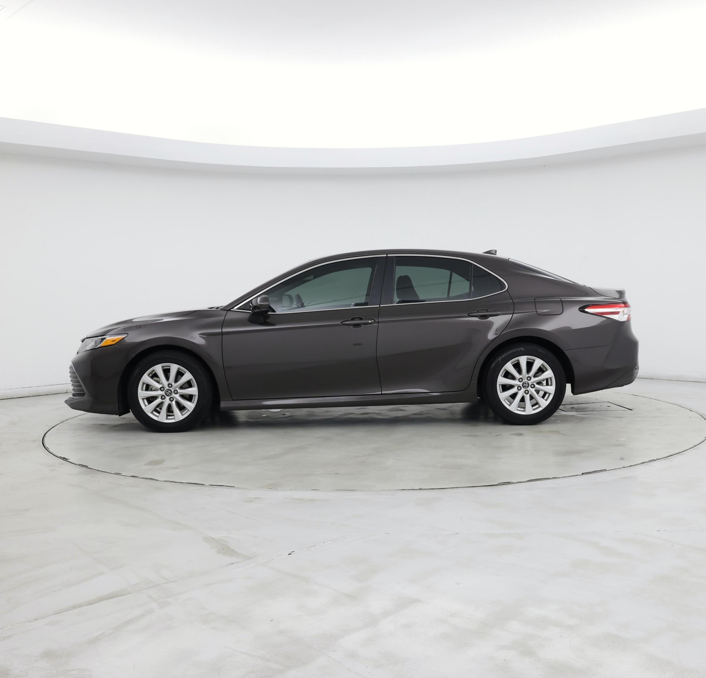 Thumbnail: 2019 Toyota Camry - 3