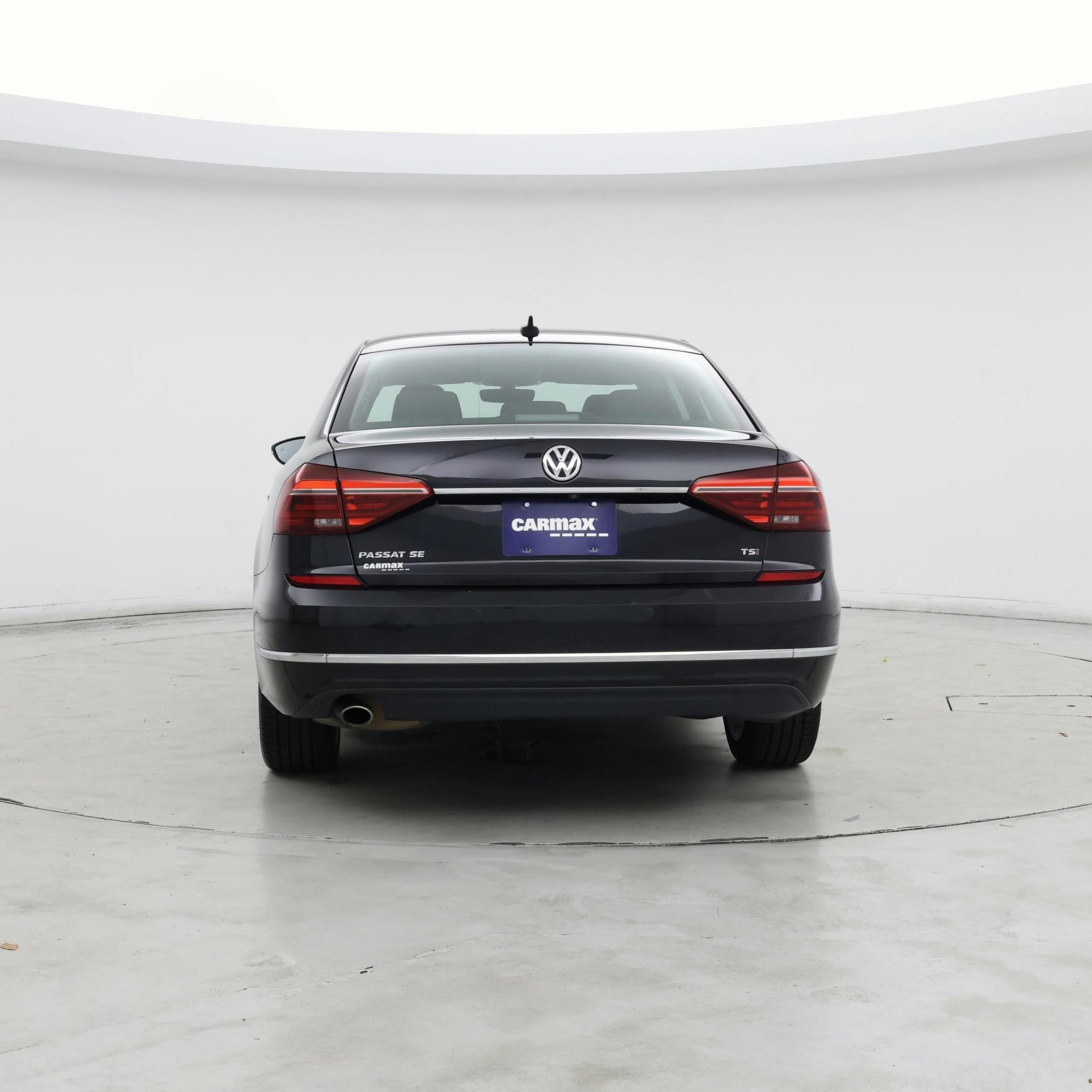 Thumbnail: 2018 Volkswagen Passat - 6