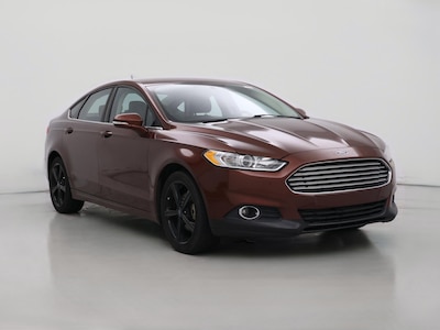 Red 2016 Ford Fusion SE