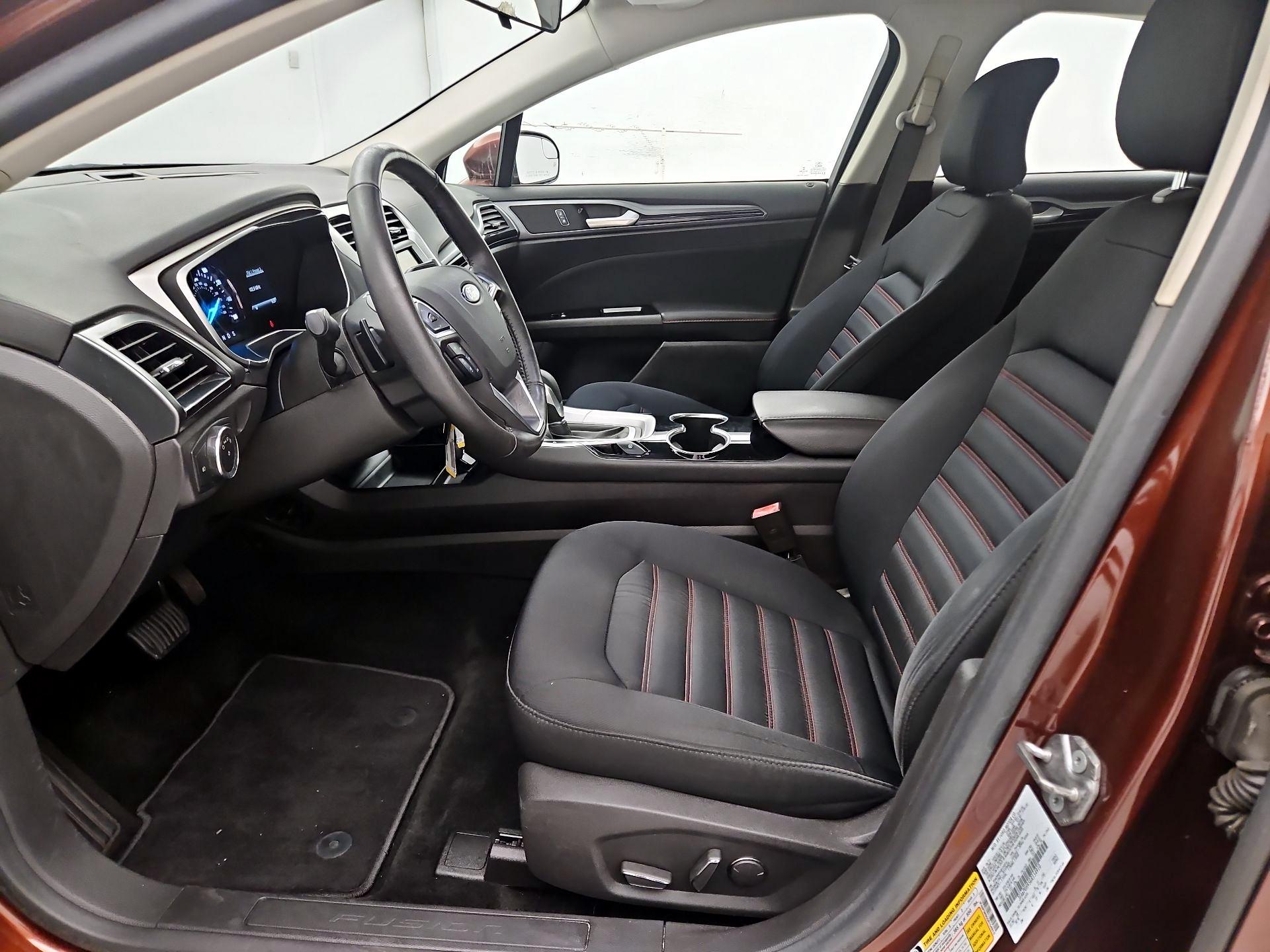 Thumbnail: 2016 Ford Fusion - 11