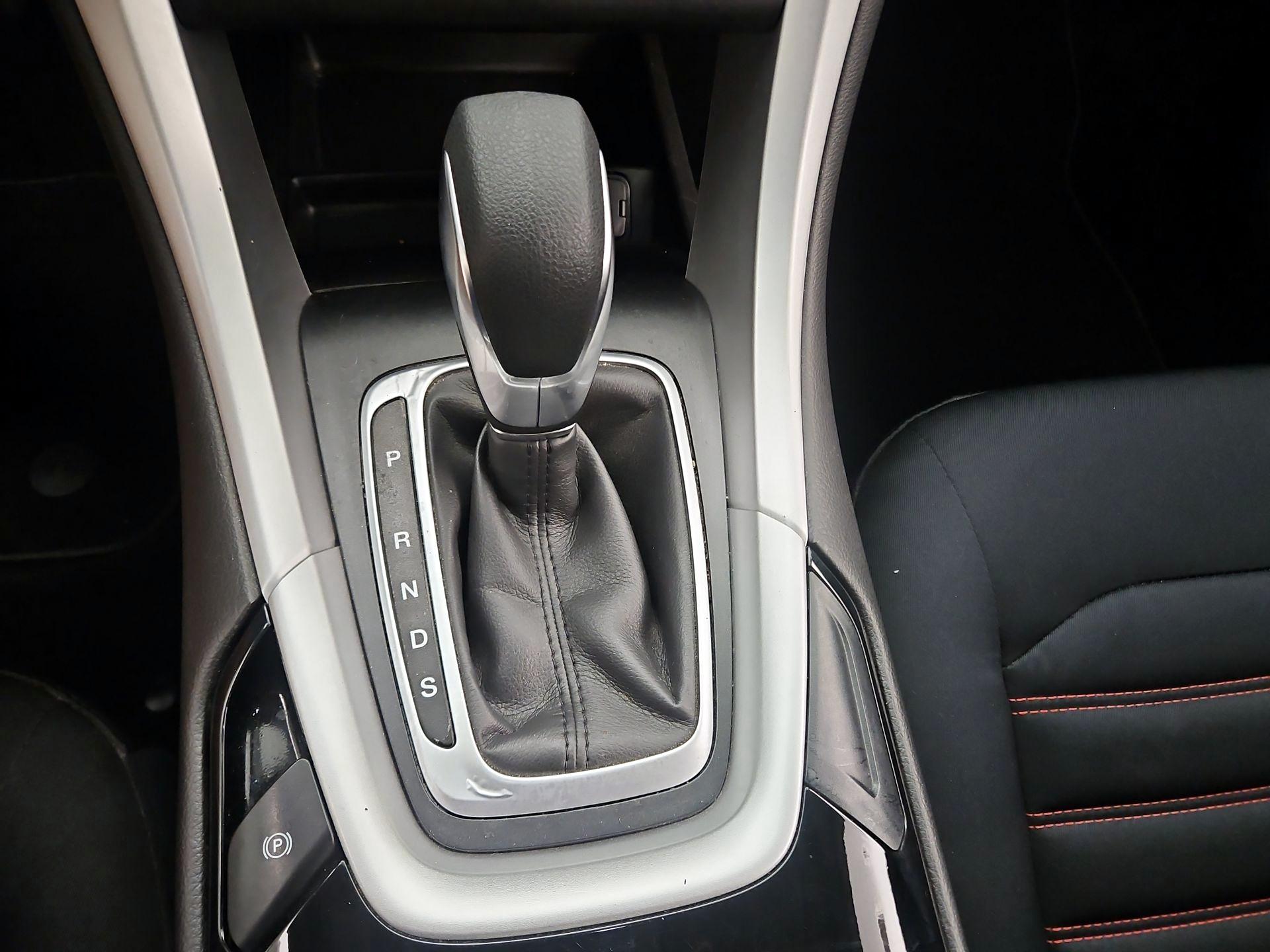 Thumbnail: 2016 Ford Fusion - 17