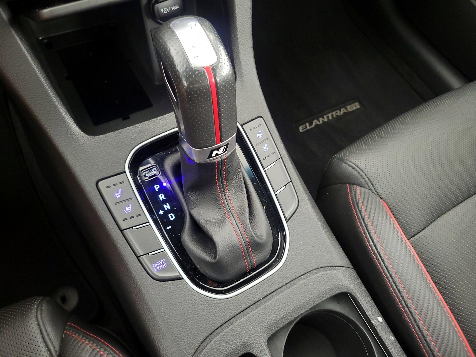 Thumbnail: 2020 Hyundai Elantra - 18