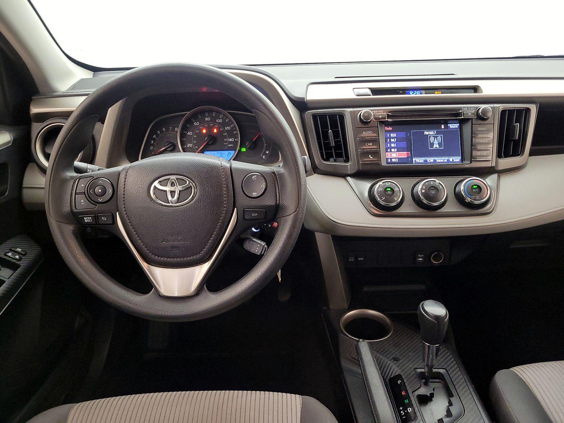 Thumbnail: 2014 Toyota RAV4 - 10
