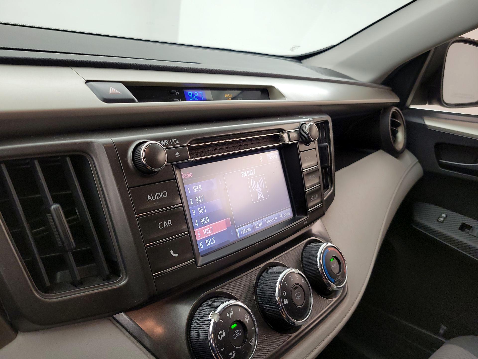 Thumbnail: 2014 Toyota RAV4 - 15