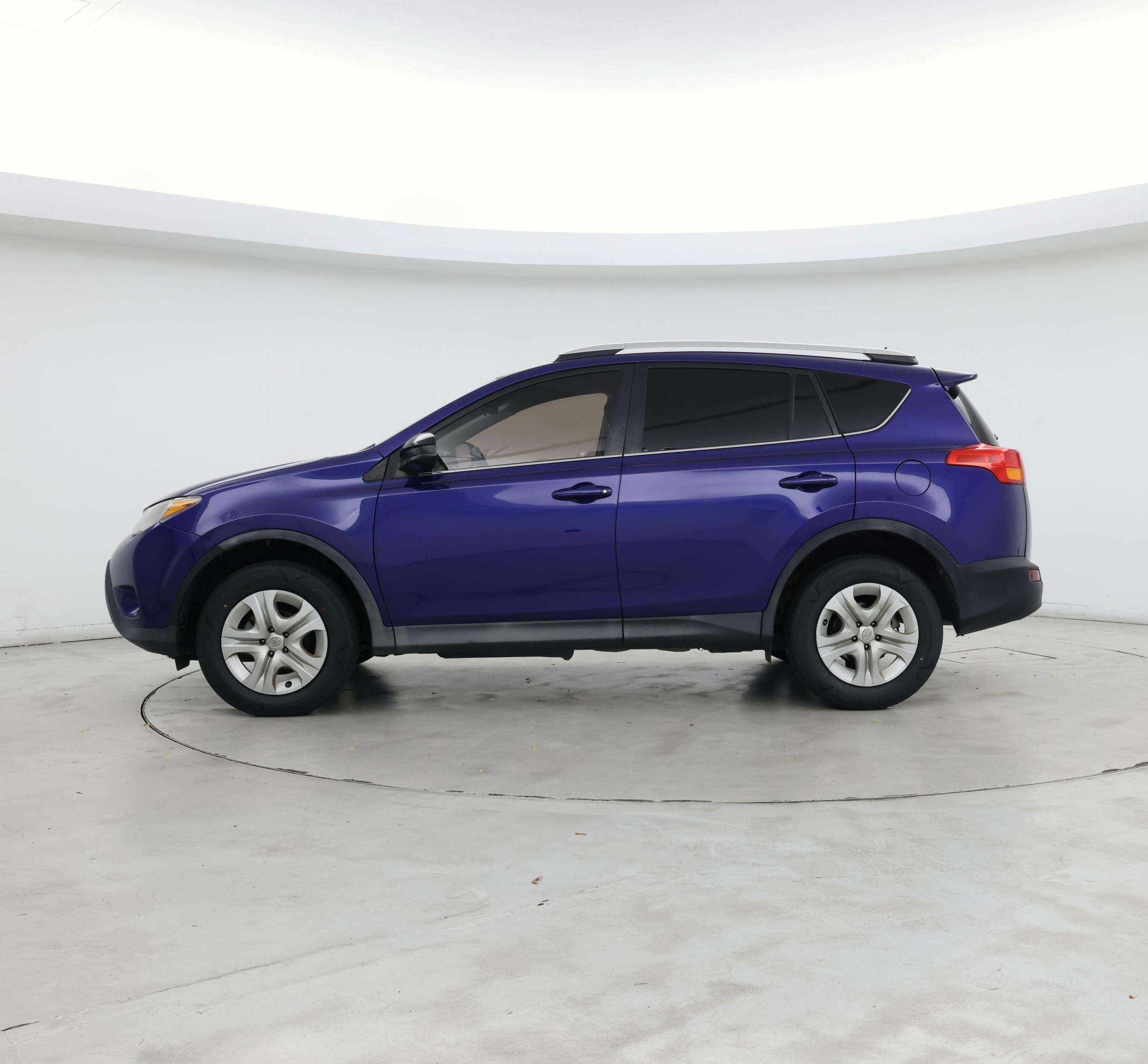 Thumbnail: 2014 Toyota RAV4 - 3