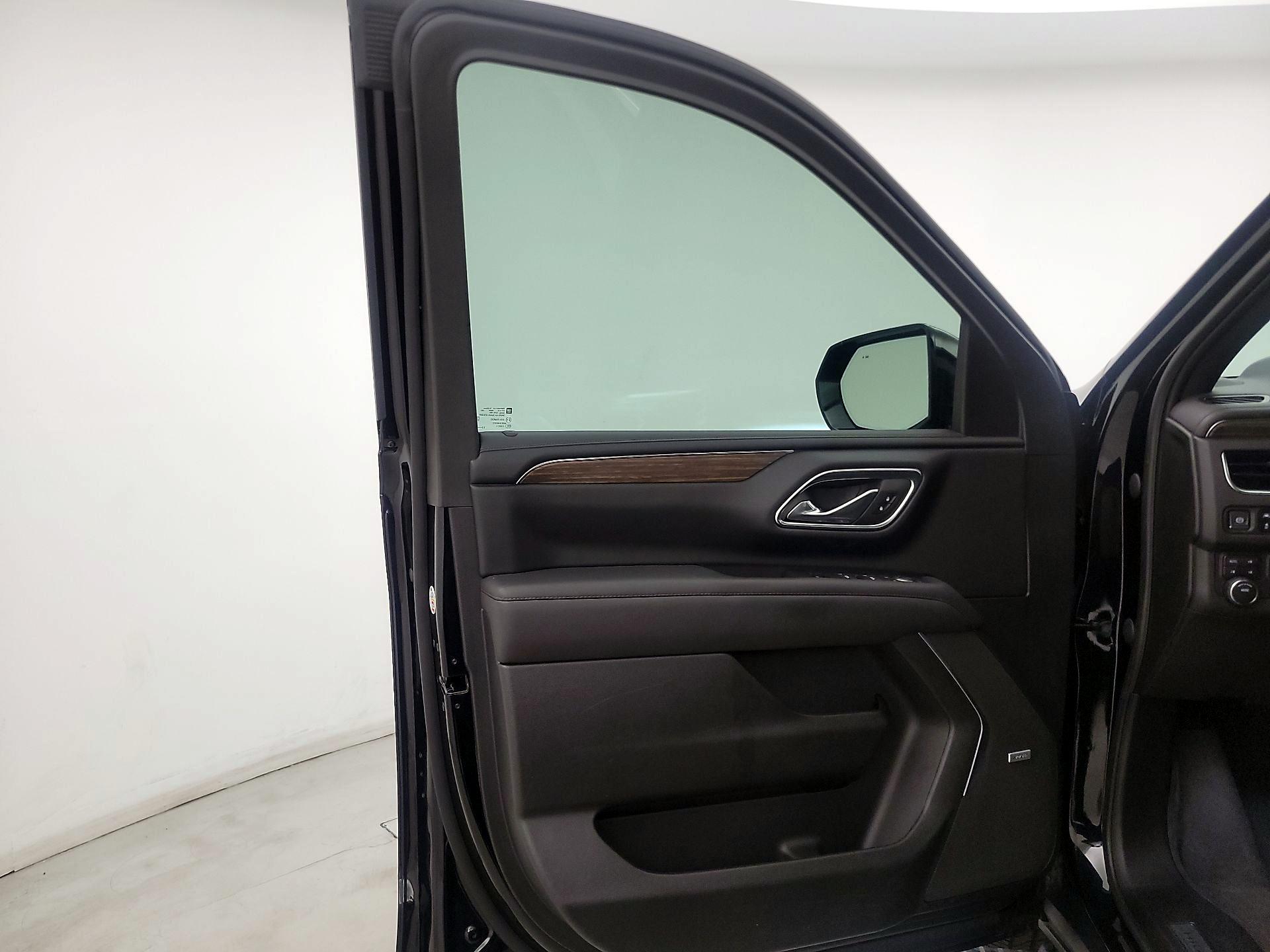 Thumbnail: 2023 Chevrolet Tahoe - 12