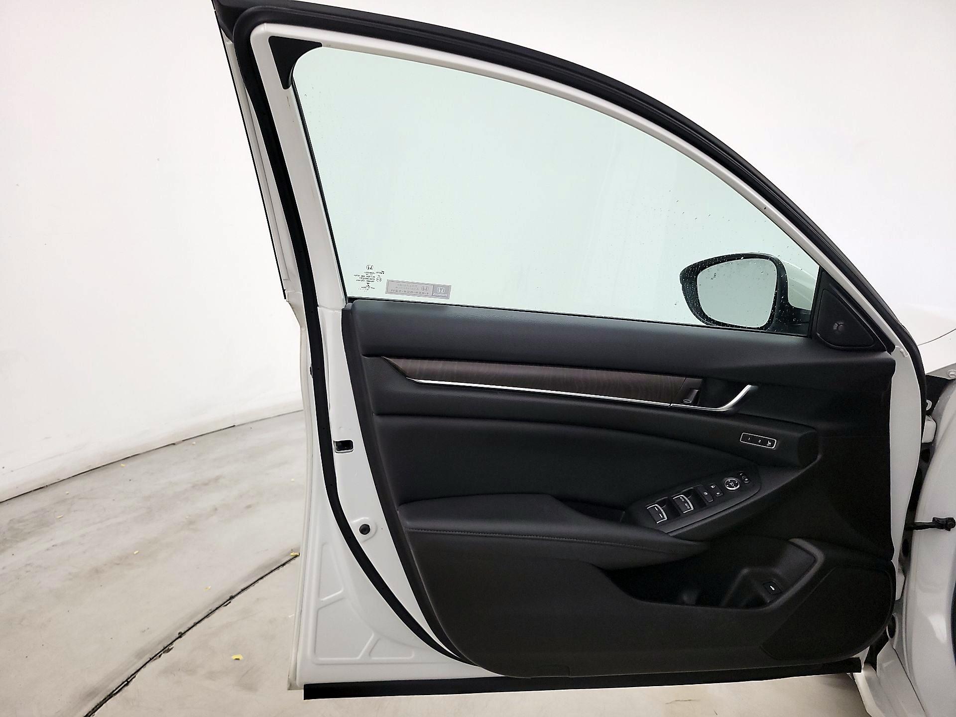 Thumbnail: 2020 Honda Accord - 12