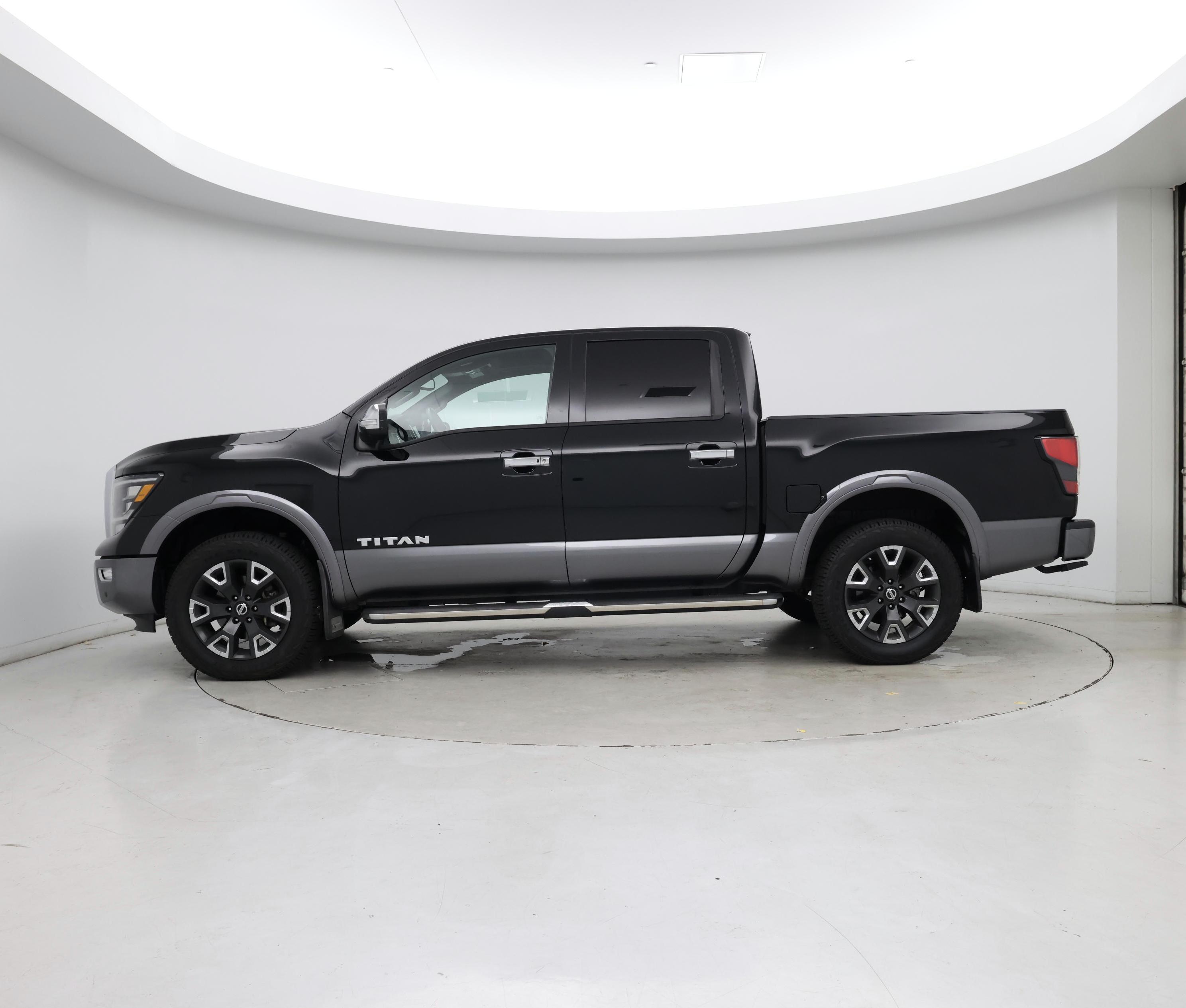 Thumbnail: 2022 Nissan Titan - 3