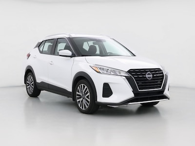 White 2023 Nissan Kicks SV