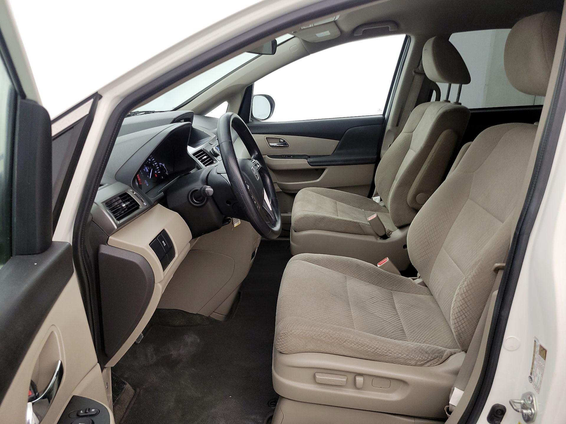 Thumbnail: 2016 Honda Odyssey - 11