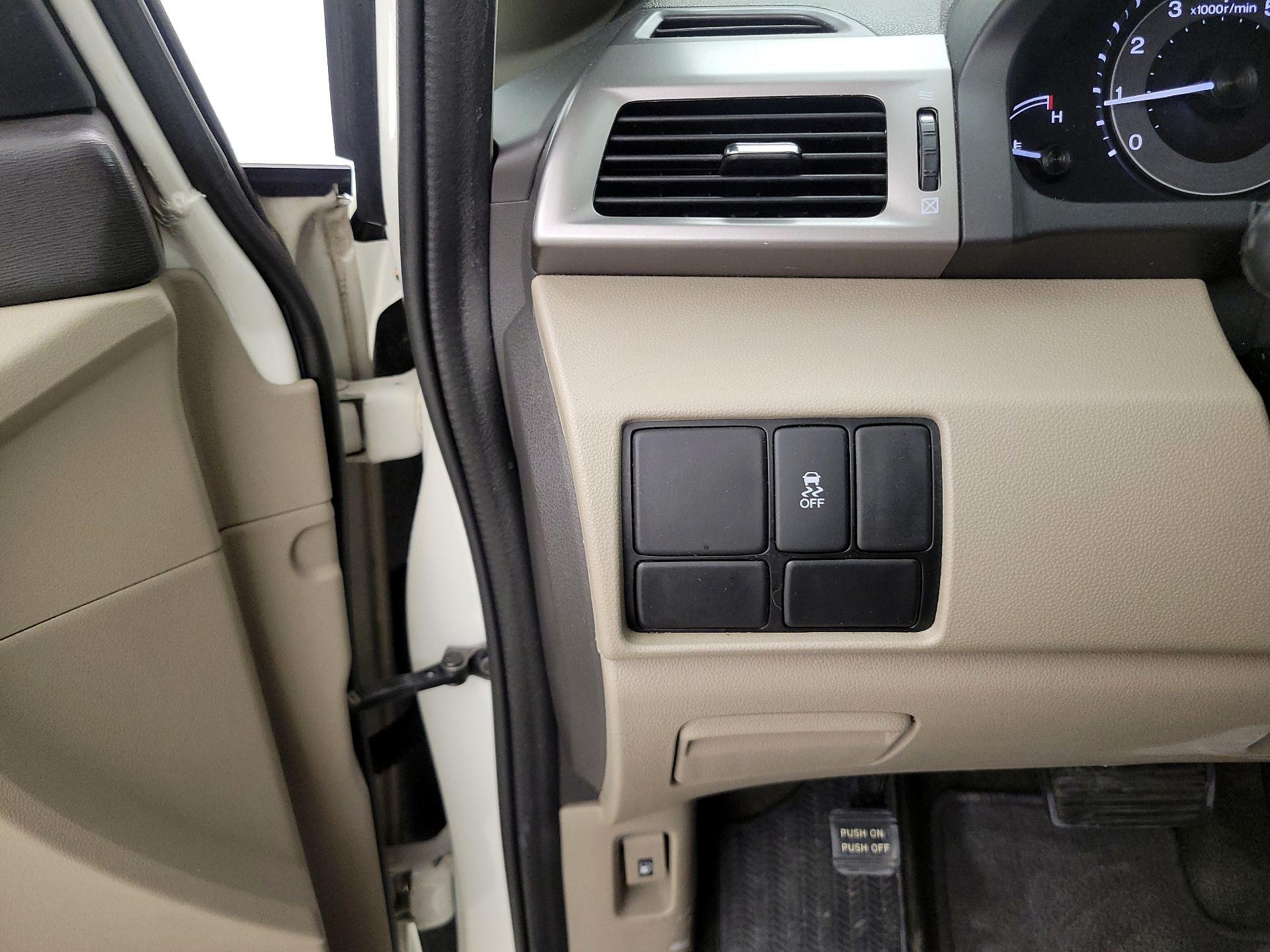 Thumbnail: 2016 Honda Odyssey - 13