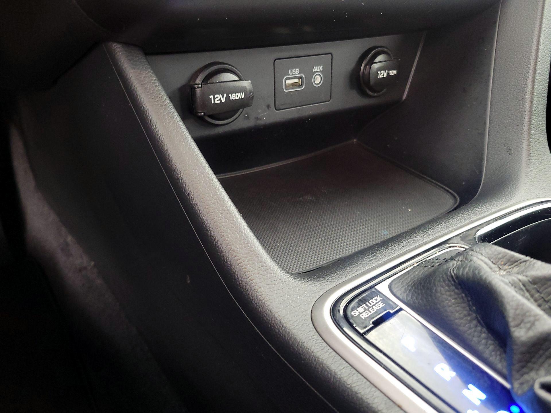 Thumbnail: 2019 Hyundai Sonata - 18