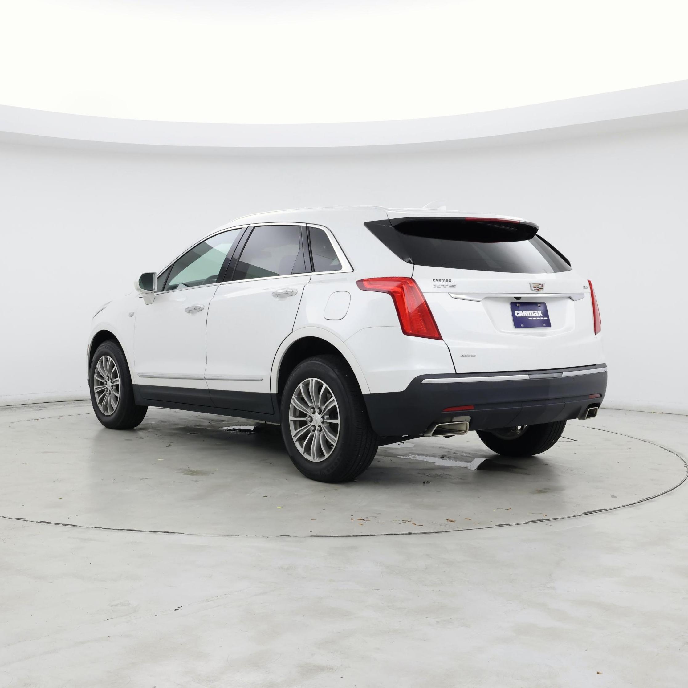 Thumbnail: 2019 Cadillac XT5 - 2
