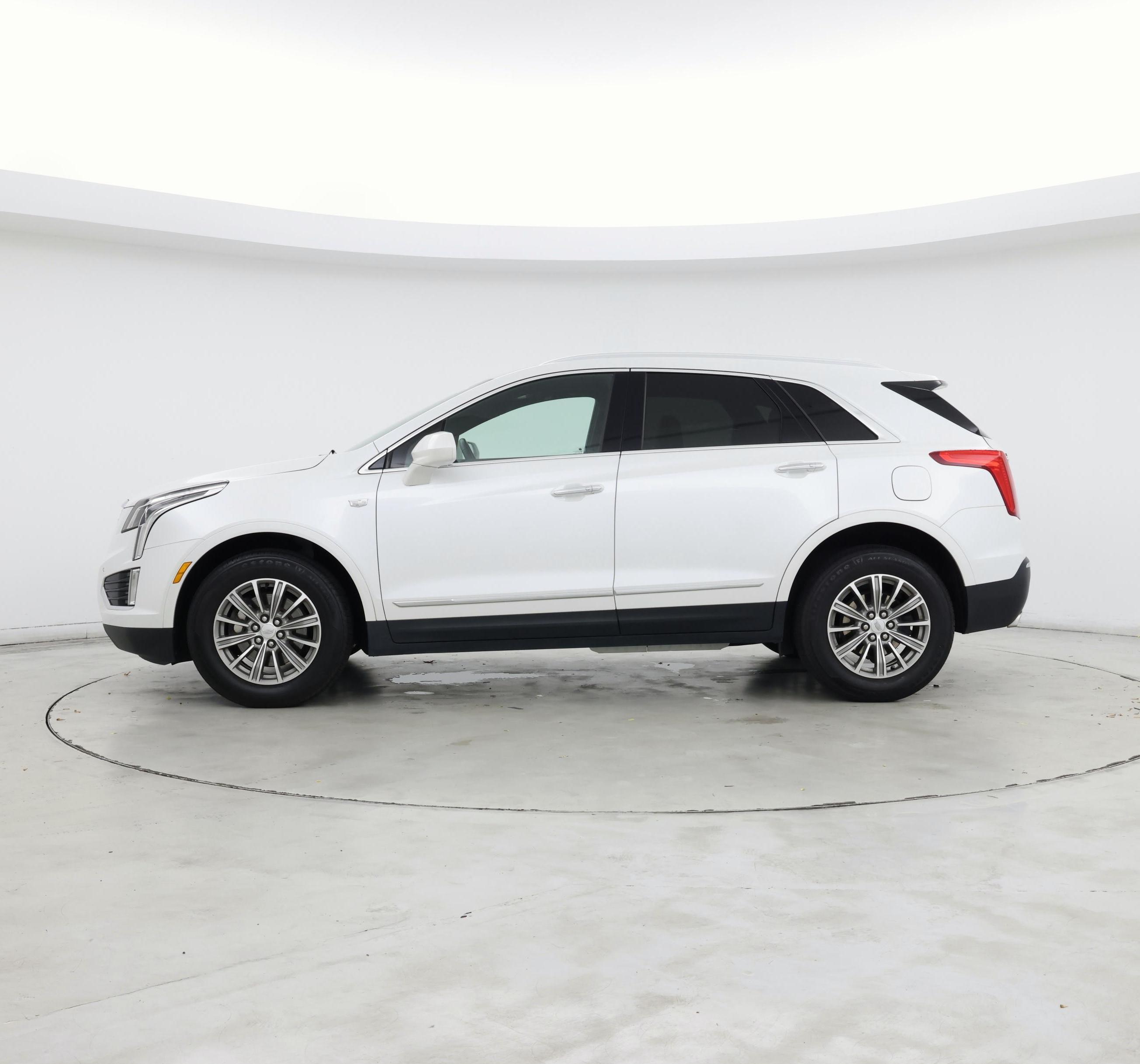 Thumbnail: 2019 Cadillac XT5 - 3