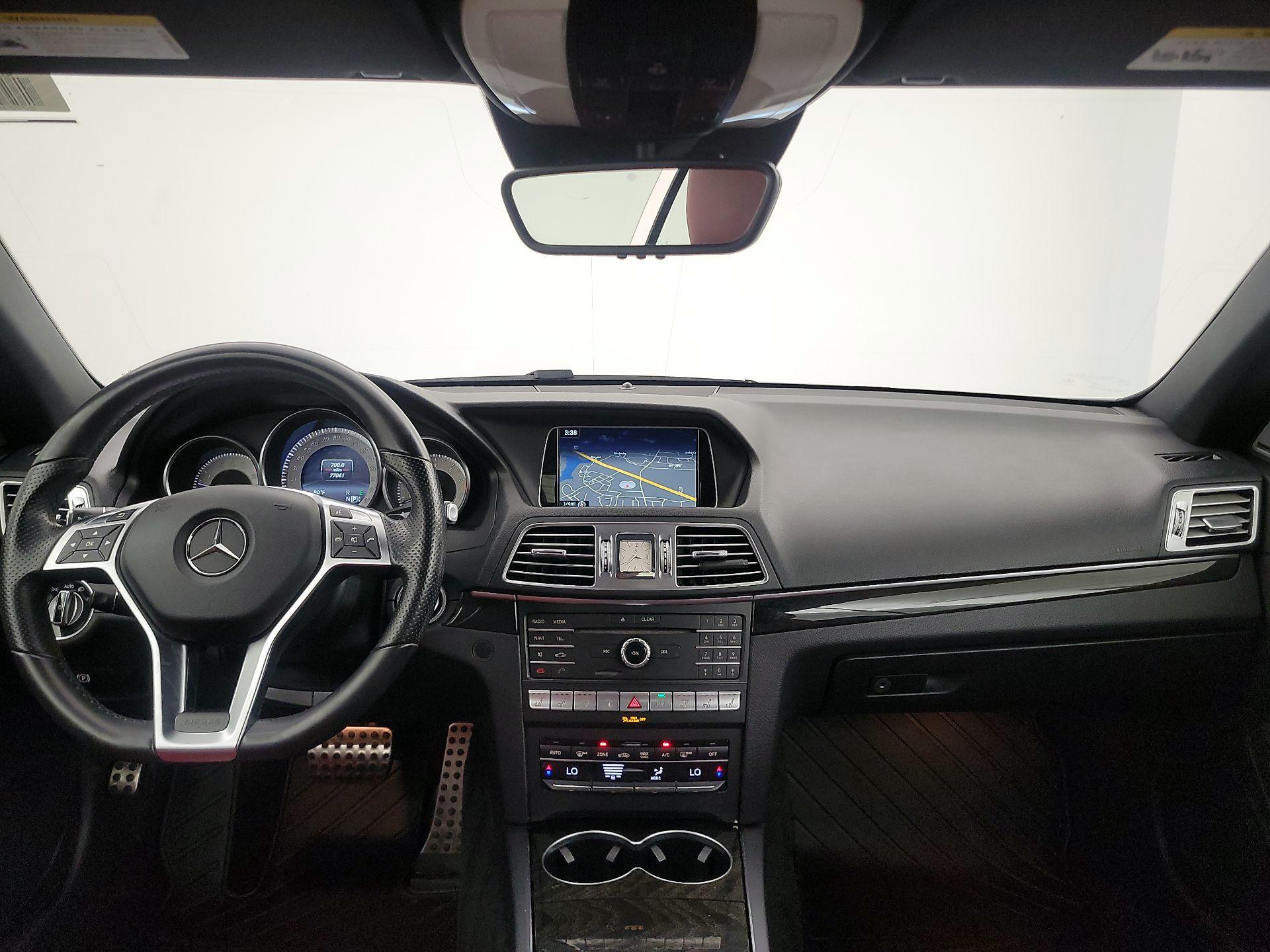 Thumbnail: 2016 Mercedes-Benz E-Class - 9