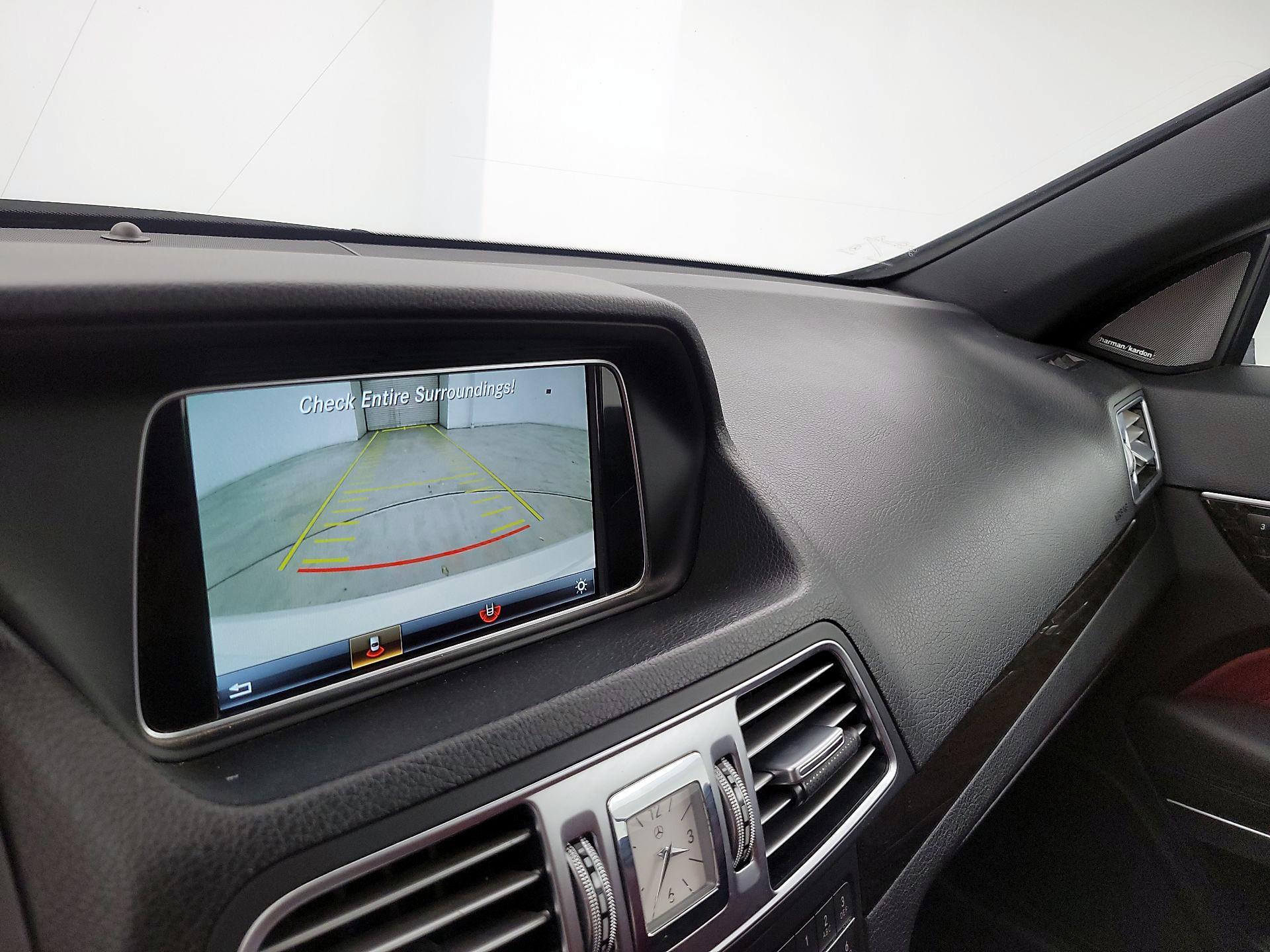 Thumbnail: 2016 Mercedes-Benz E-Class - 15