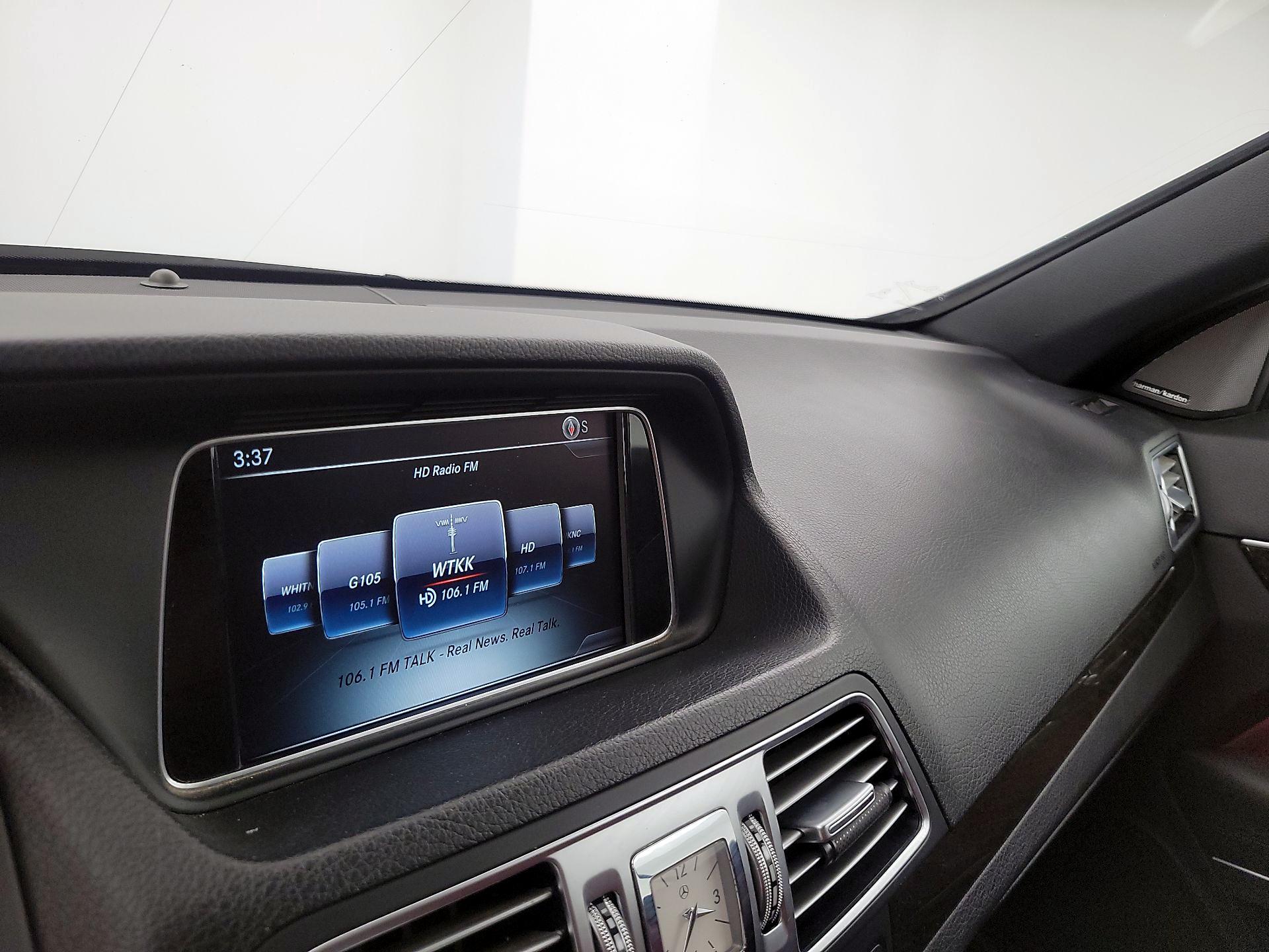 Thumbnail: 2016 Mercedes-Benz E-Class - 16