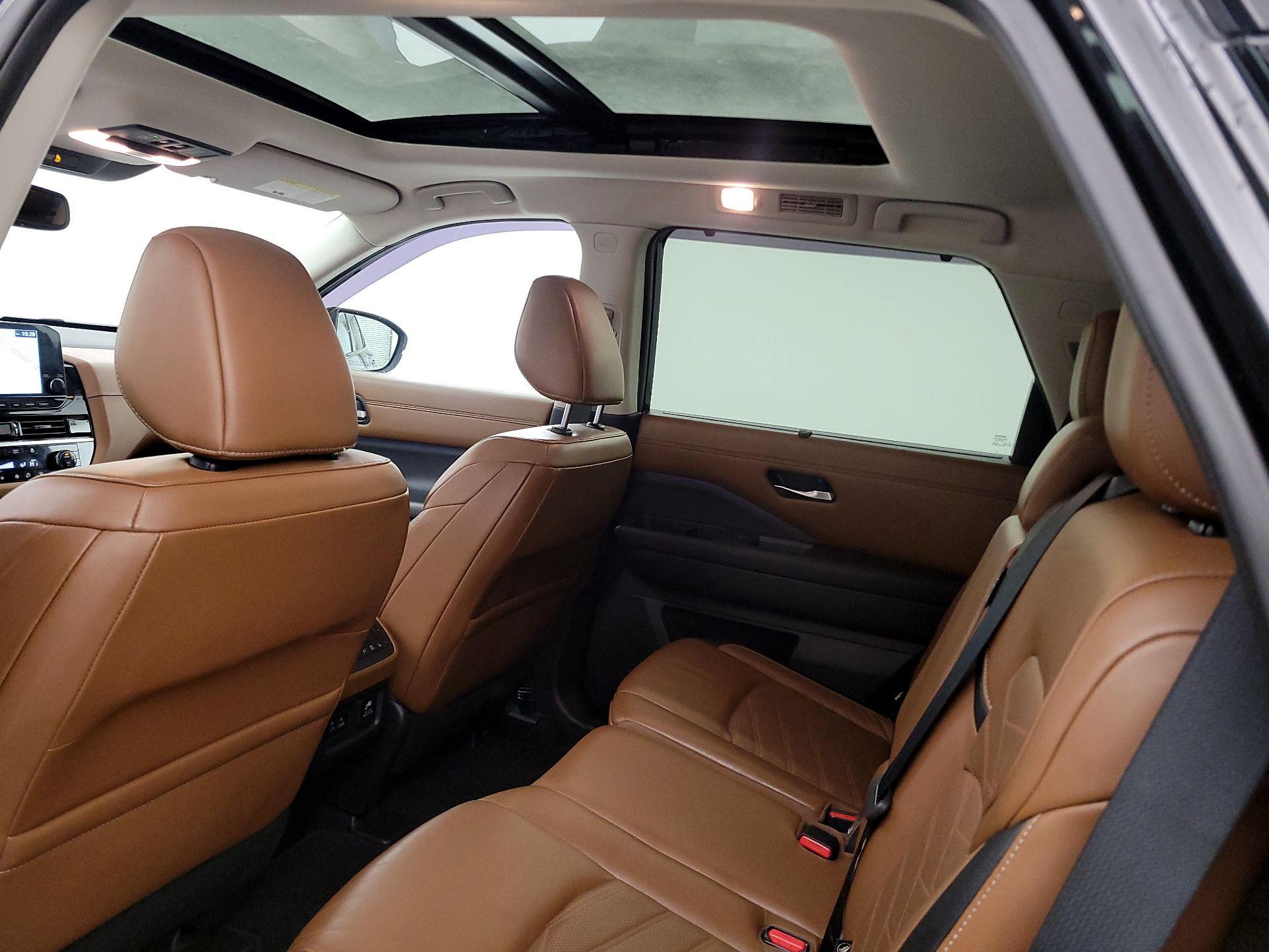 Thumbnail: 2022 Nissan Pathfinder - 20