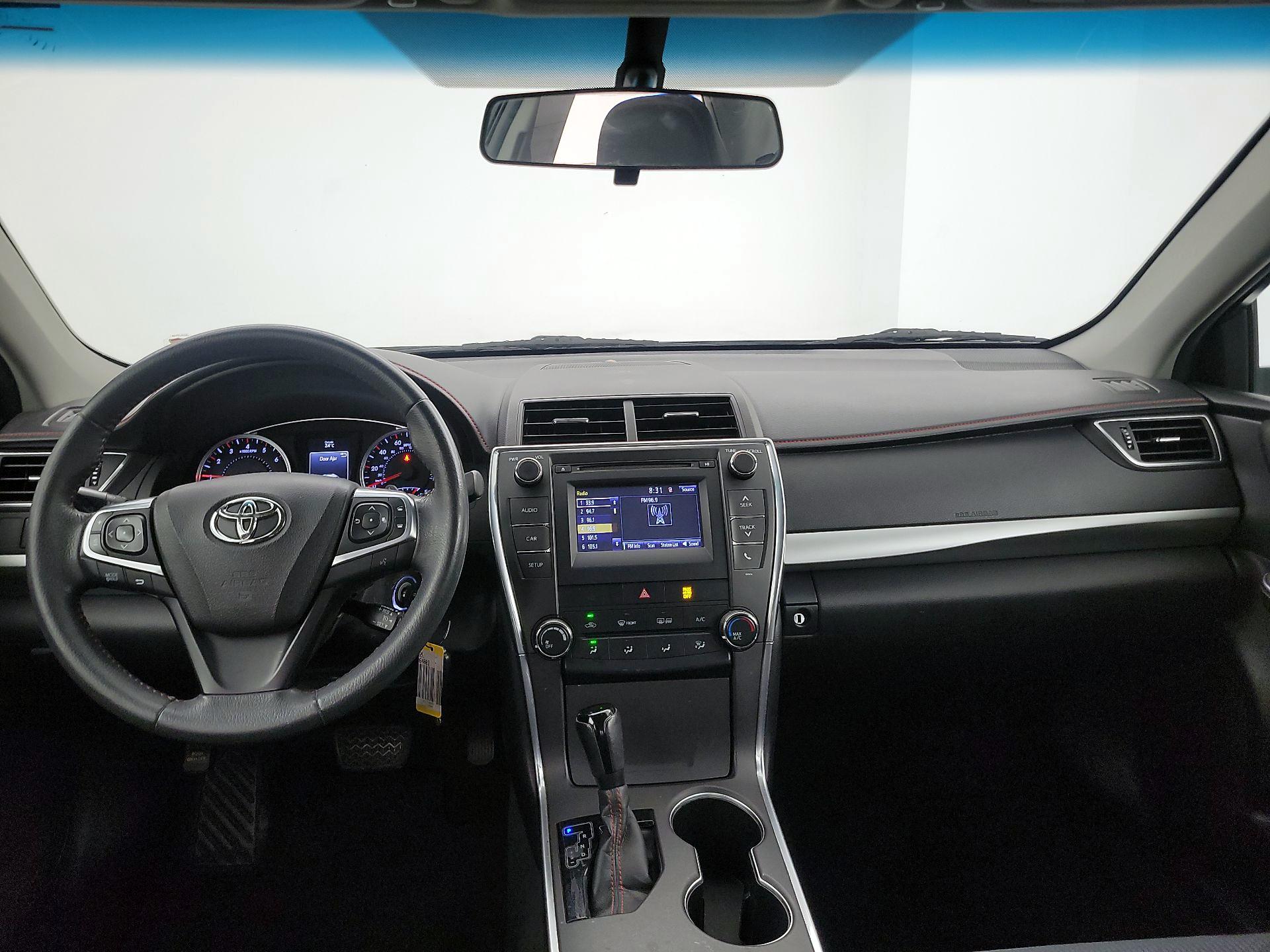 Thumbnail: 2017 Toyota Camry - 9