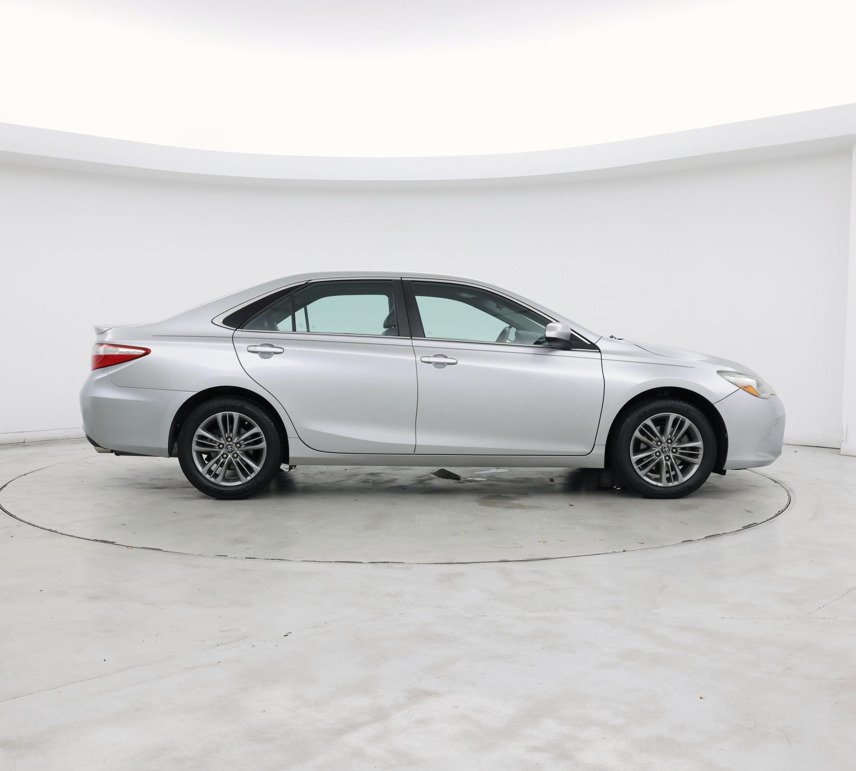 Thumbnail: 2017 Toyota Camry - 7