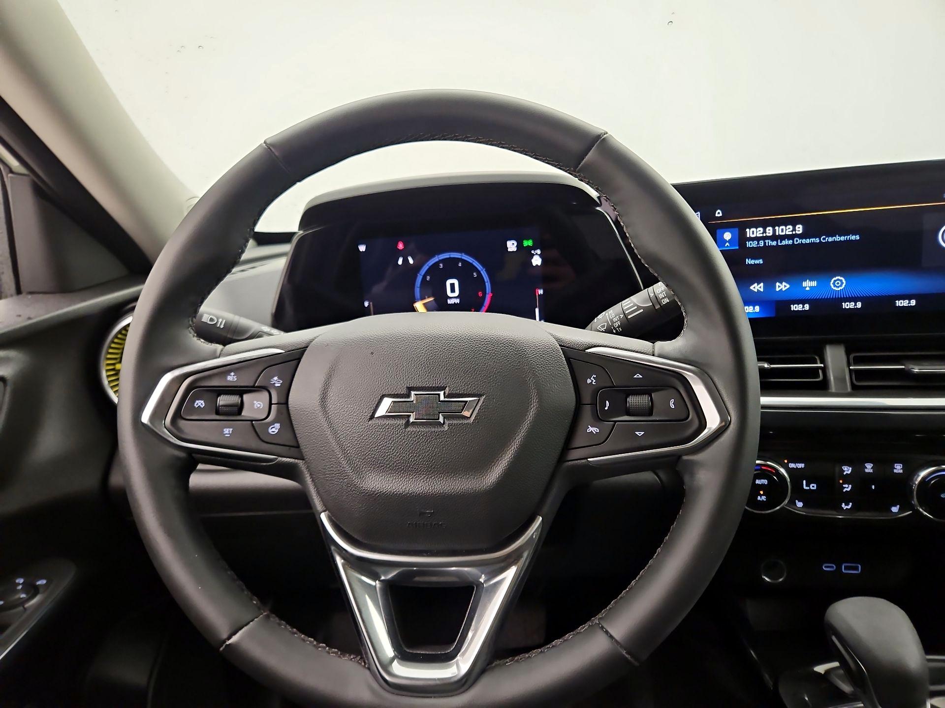 Thumbnail: 2024 Chevrolet Trax - 10